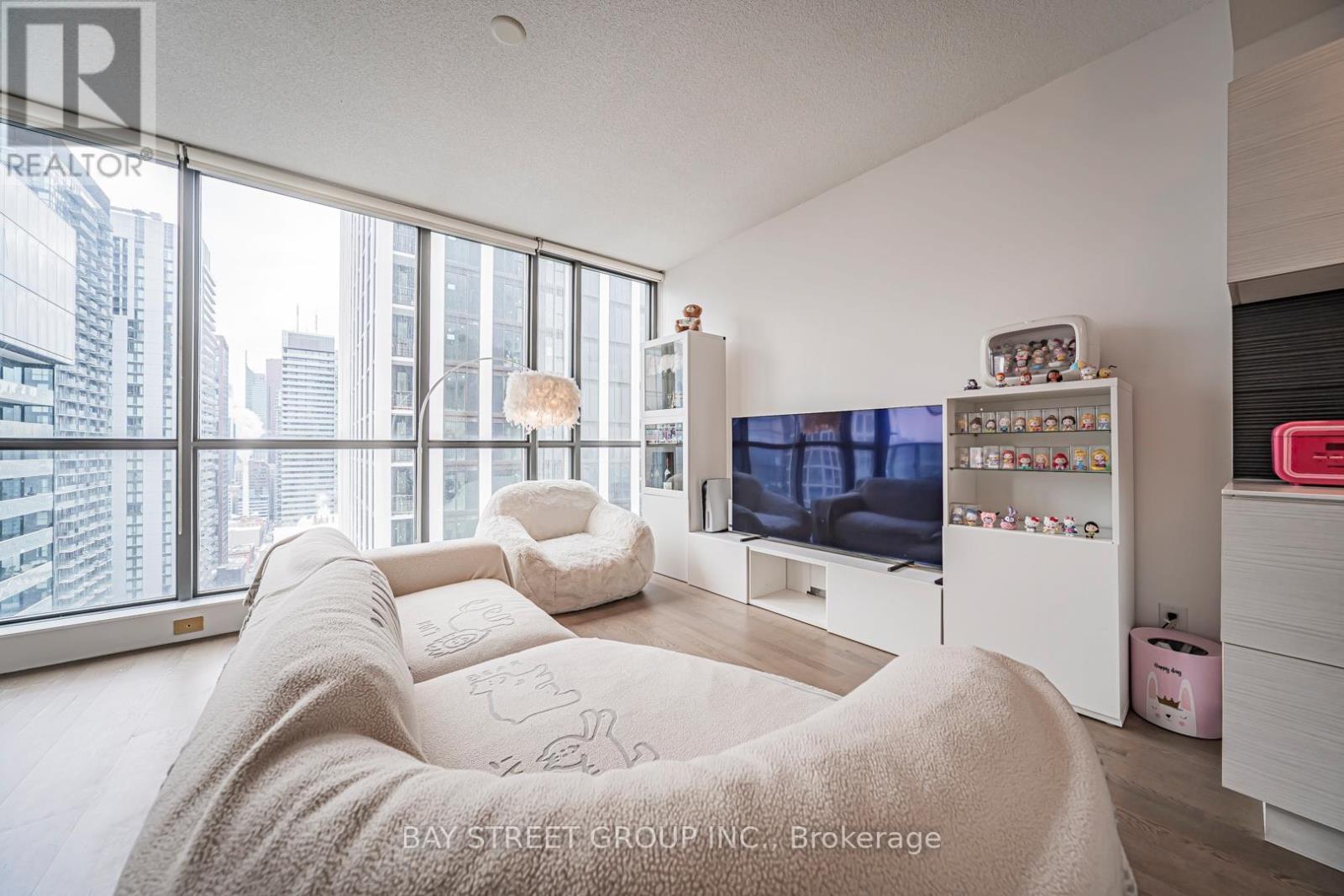 3004 - 8 Charlotte Street, Toronto, Ontario  M5V 0K4 - Photo 5 - C12832236