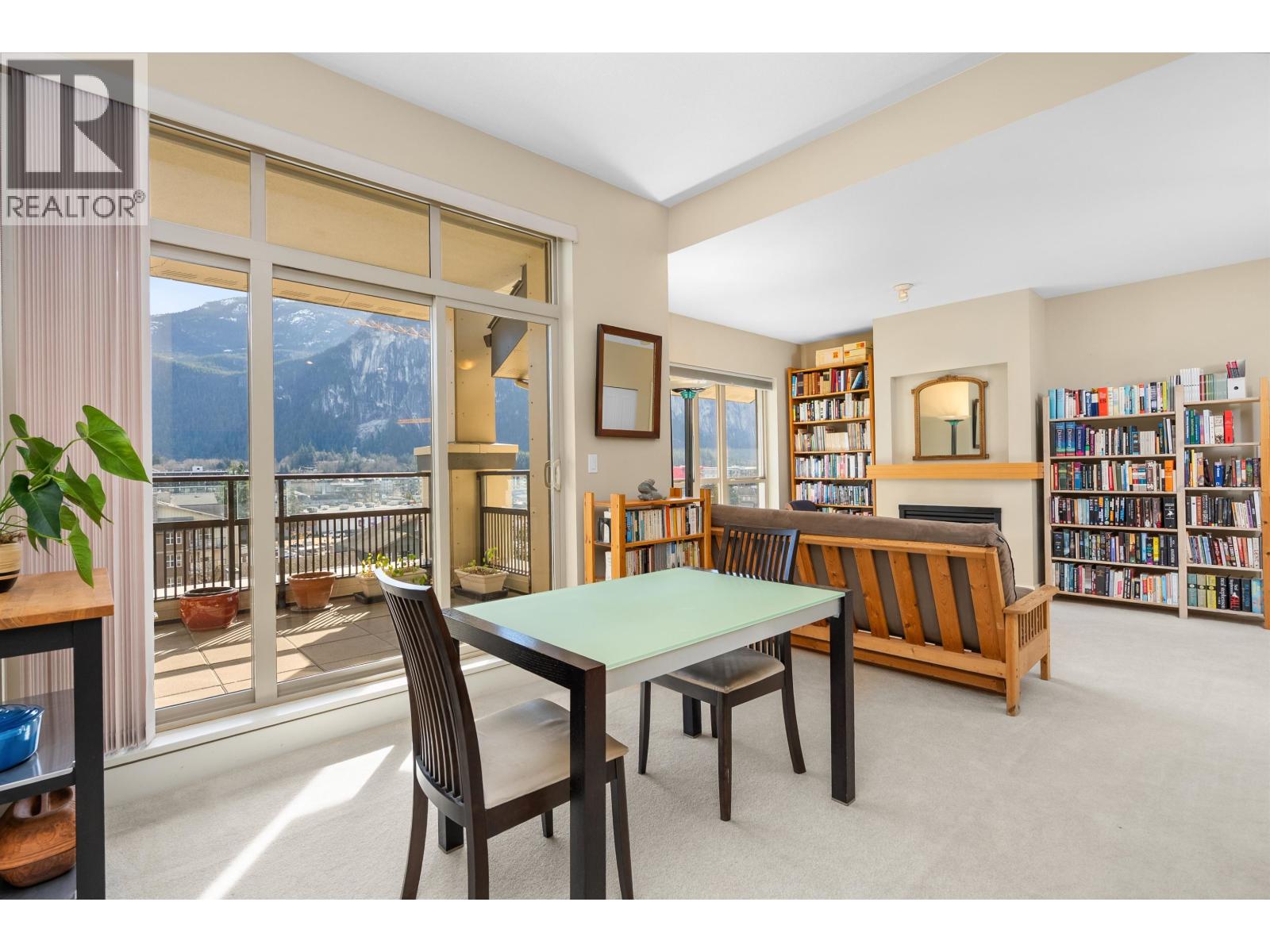 602 1211 Village Green Way, Squamish, British Columbia  V8B 0R7 - Photo 4 - R3095866