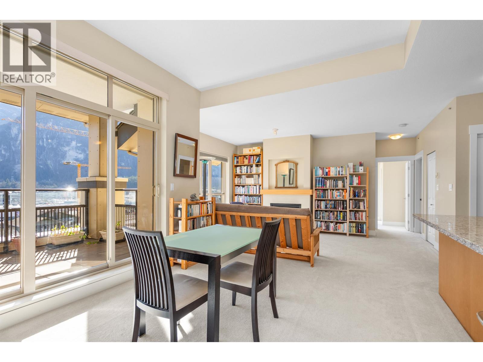 602 1211 Village Green Way, Squamish, British Columbia  V8B 0R7 - Photo 5 - R3095866