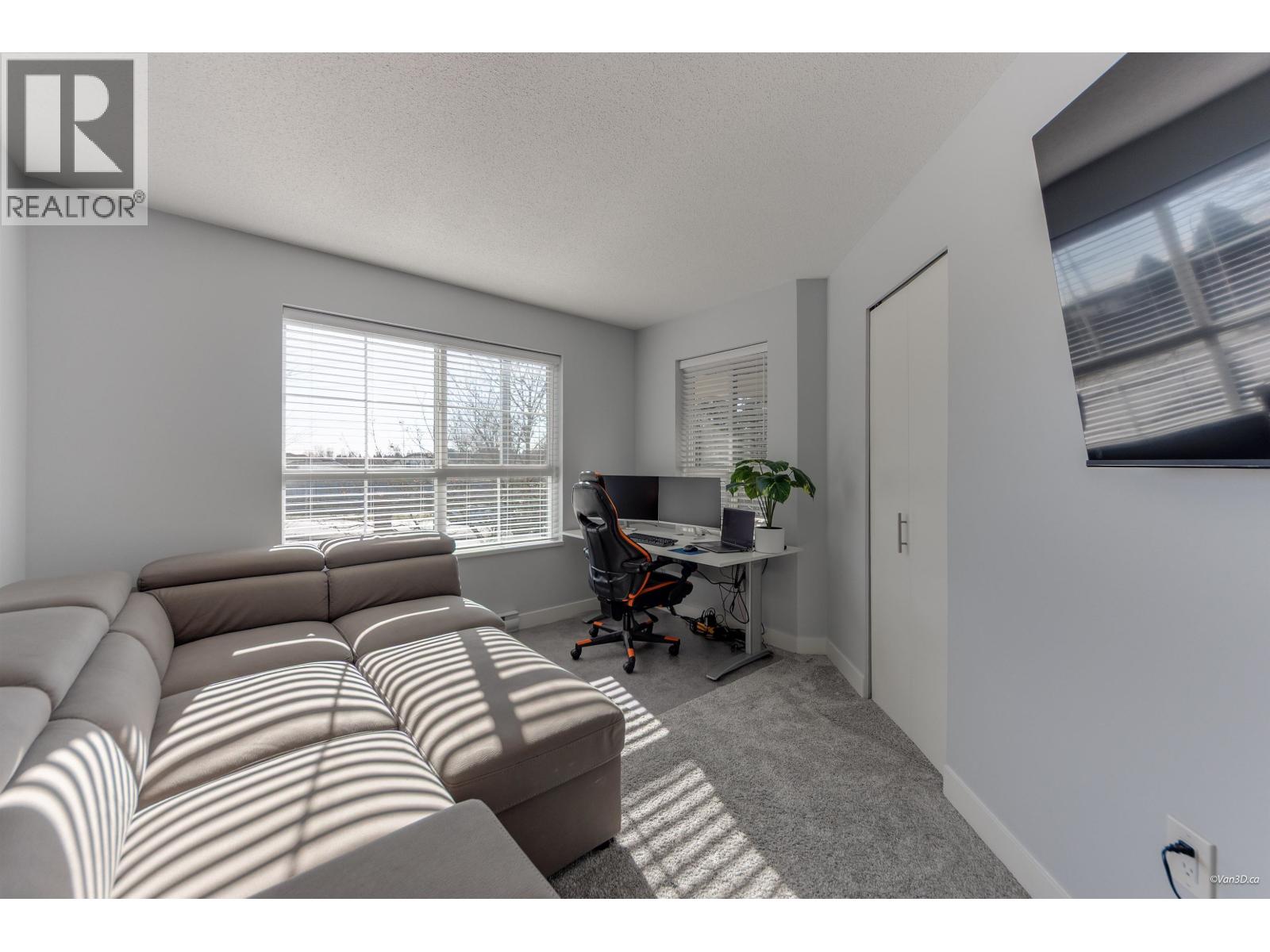 214 19677 Meadow Gardens Way, Pitt Meadows, British Columbia  V3Y 0A2 - Photo 12 - R3093952