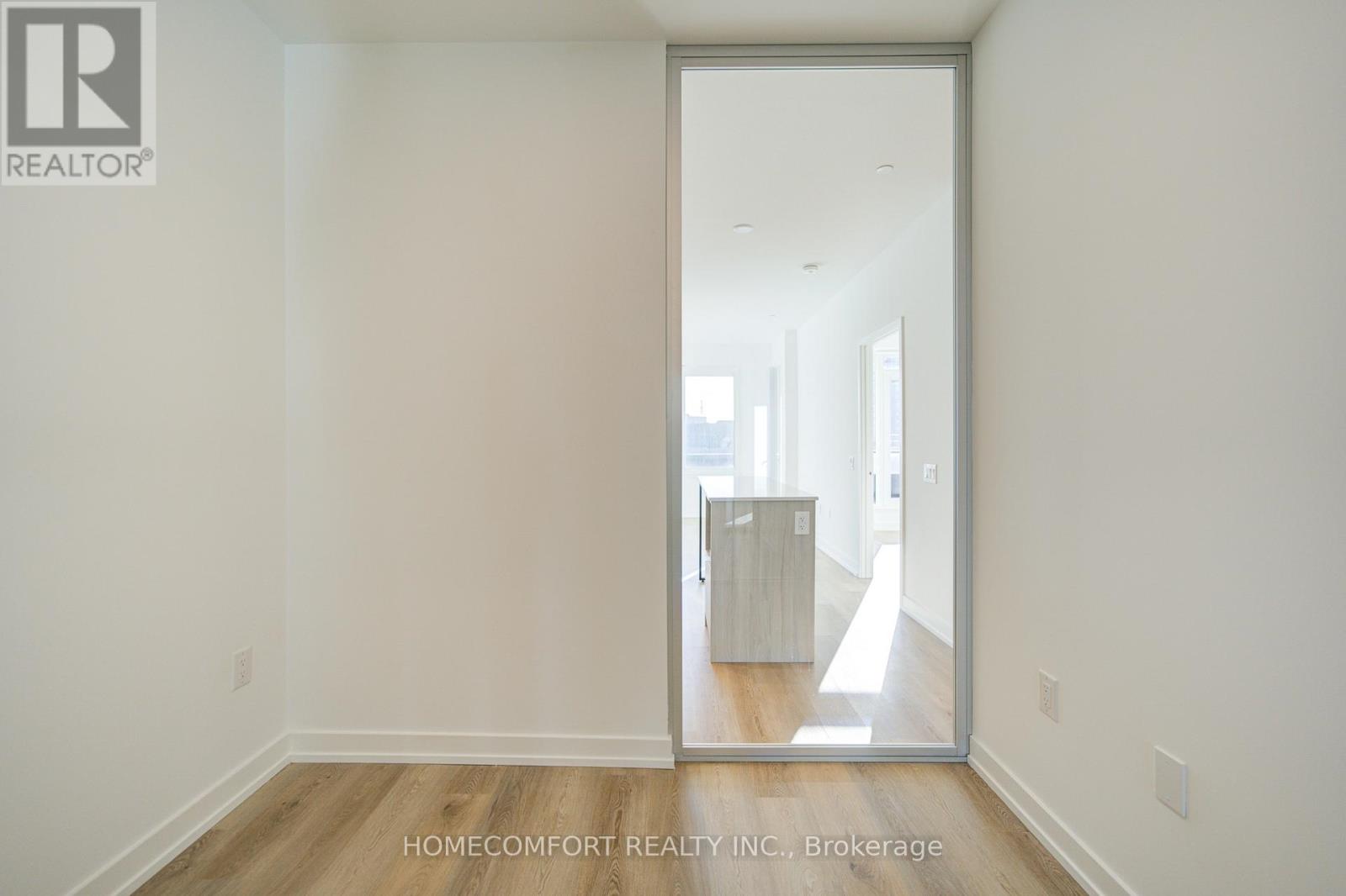 3807 - 395 Square One Drive, Mississauga, Ontario  L5B 0P6 - Photo 15 - W12842320