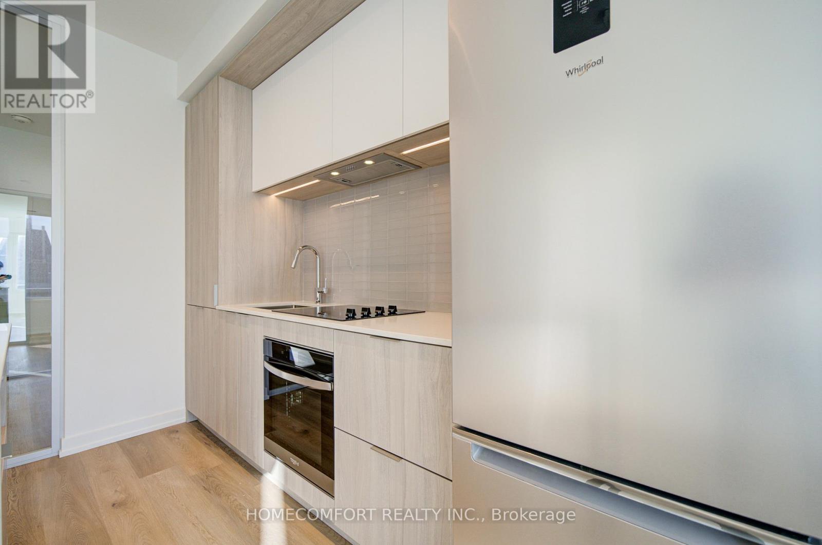 3807 - 395 Square One Drive, Mississauga, Ontario  L5B 0P6 - Photo 26 - W12842320