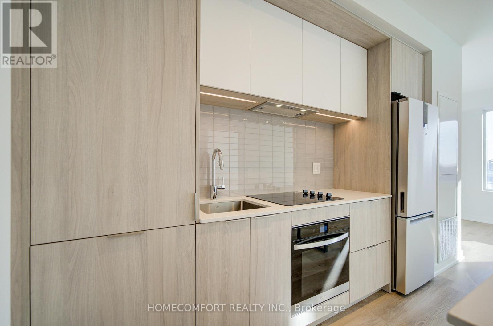 3807 - 395 Square One Drive, Mississauga, Ontario  L5B 0P6 - Photo 28 - W12842320