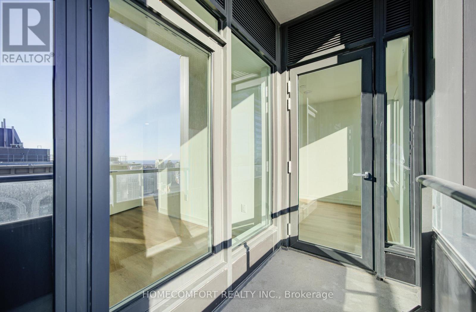 3807 - 395 Square One Drive, Mississauga, Ontario  L5B 0P6 - Photo 38 - W12842320