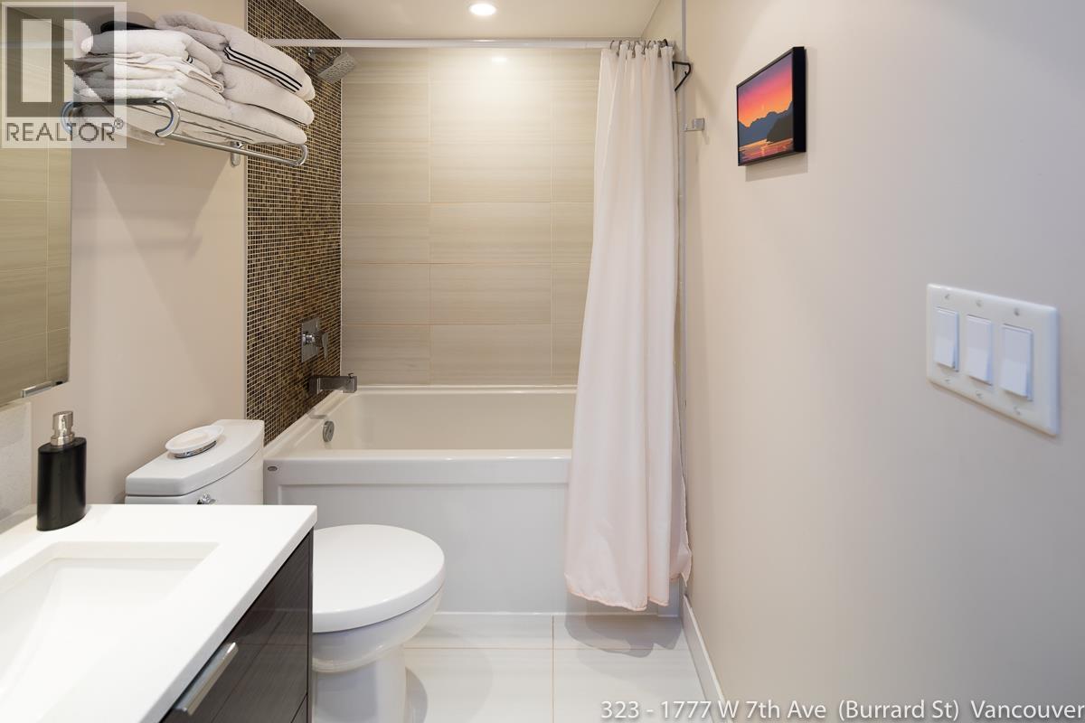 323 1777 W 7th Avenue, Vancouver, British Columbia  V6J 0E5 - Photo 5 - R3088314