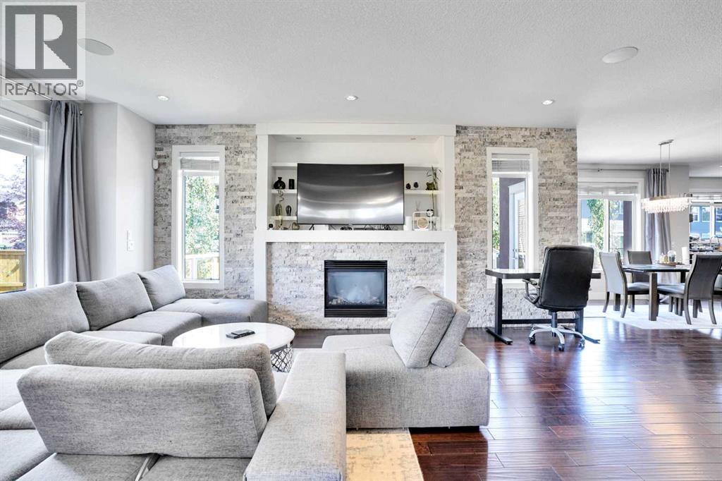 172 Kinniburgh Way, Chestermere, Alberta  T1X 0R8 - Photo 7 - A2288179