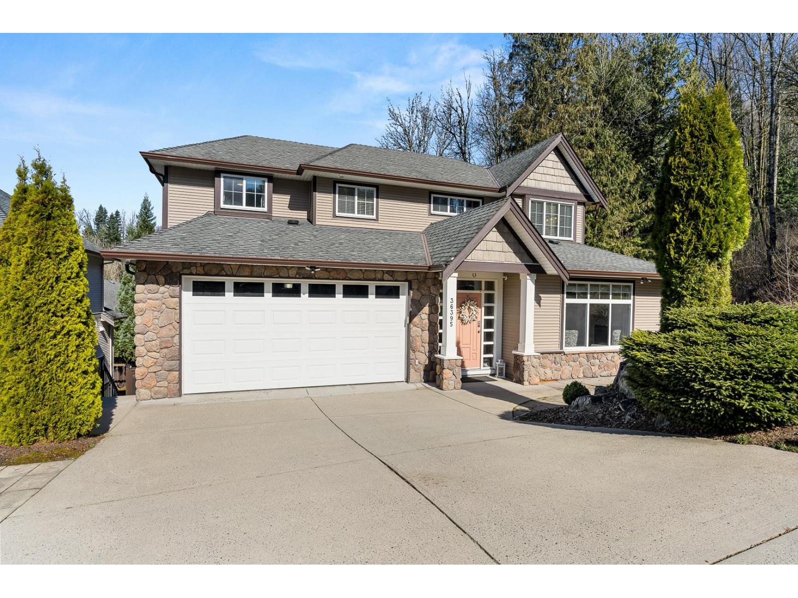 36395 Westminster Drive, Abbotsford, British Columbia  V3G 3C7 - Photo 1 - R3095843