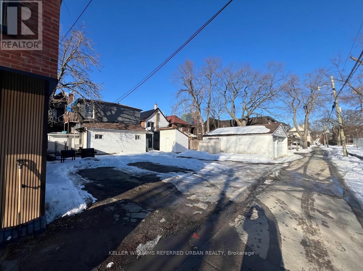 2139 Gerrard Street E, Toronto, Ontario  M4E 2C1 - Photo 2 - E12842336