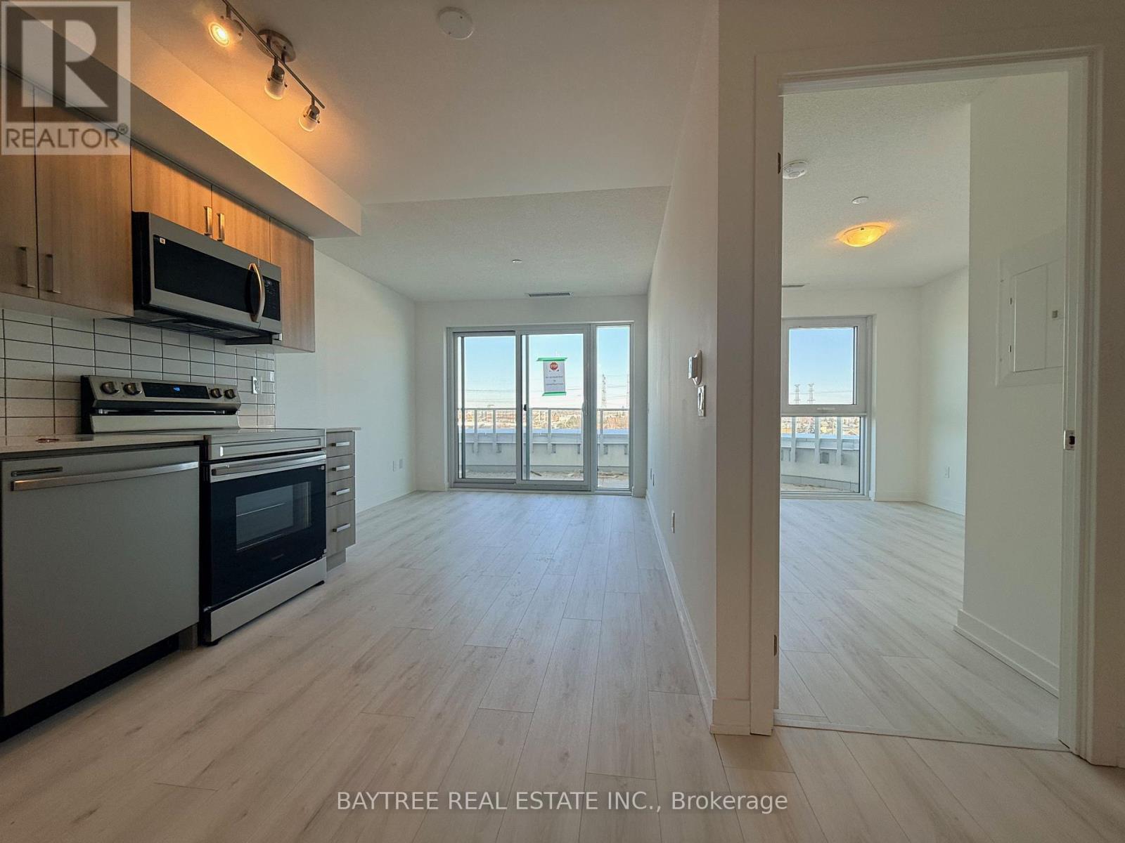 502 - 1010 Sandy Beach Road, Pickering, Ontario  L1W 3V9 - Photo 4 - E12842348