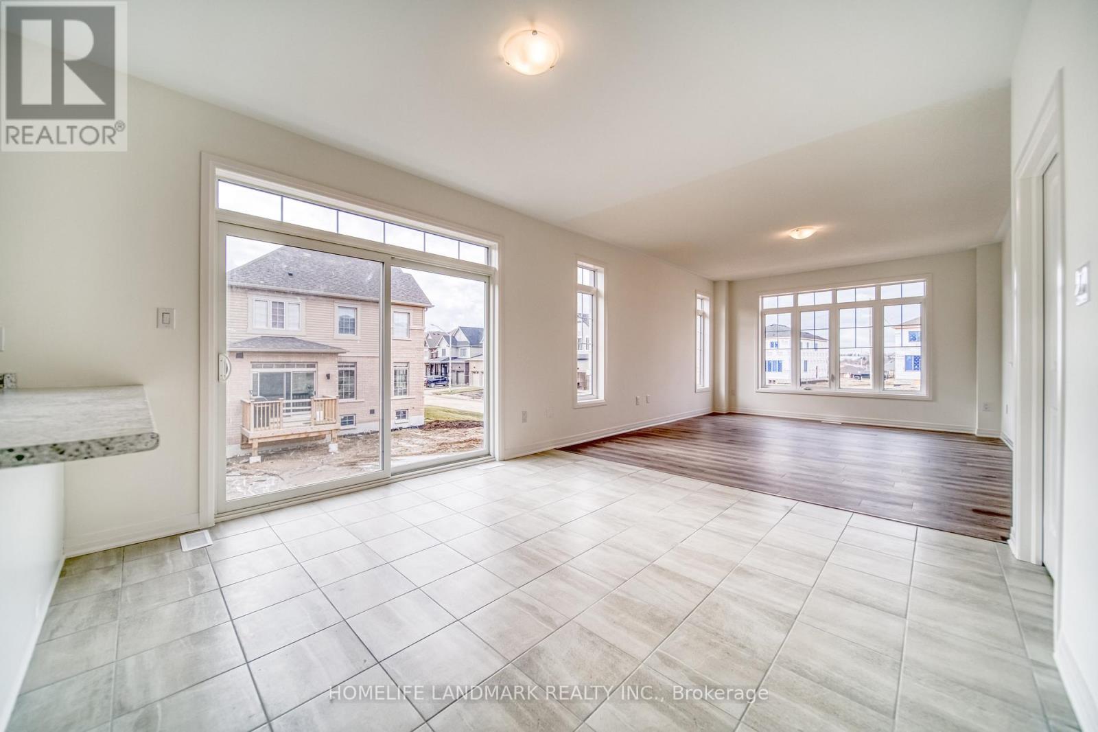 2 Sagewood Avenue, Barrie, Ontario  L9J 0L1 - Photo 13 - S12842346