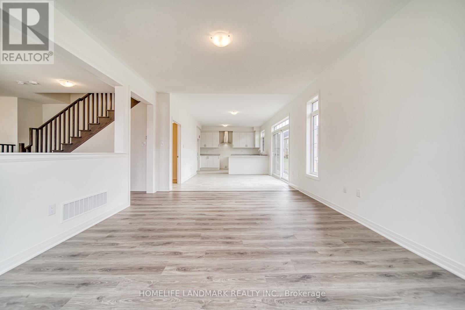 2 Sagewood Avenue, Barrie, Ontario  L9J 0L1 - Photo 9 - S12842346