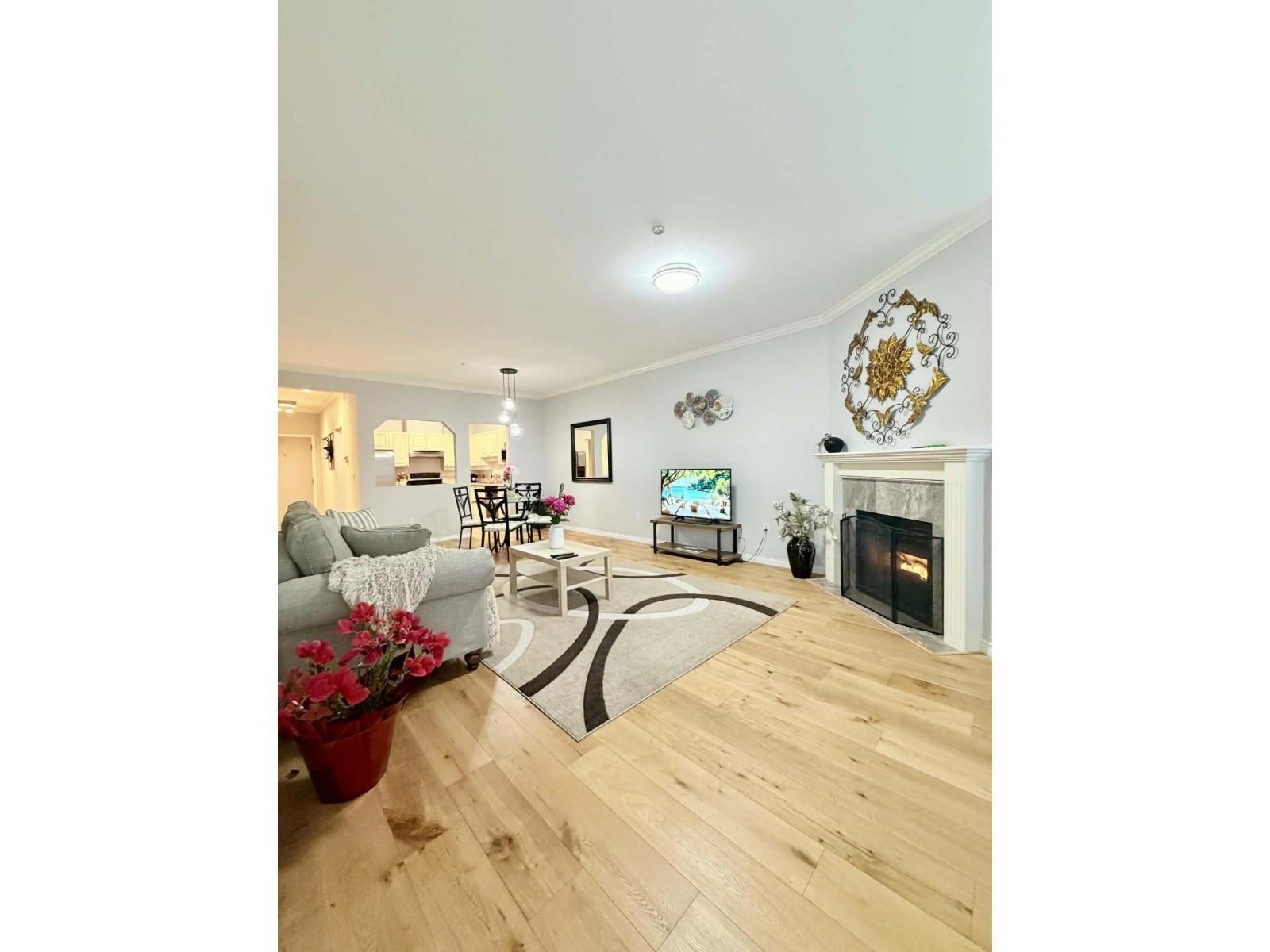 304 5646 200 Street, Langley, British Columbia  V3A 1M8 - Photo 2 - R3075555