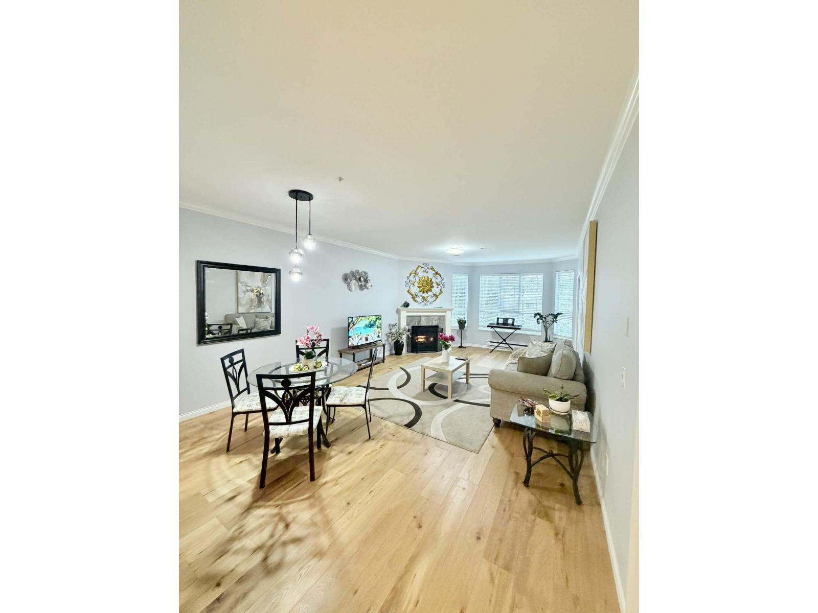 304 5646 200 Street, Langley, British Columbia  V3A 1M8 - Photo 4 - R3075555