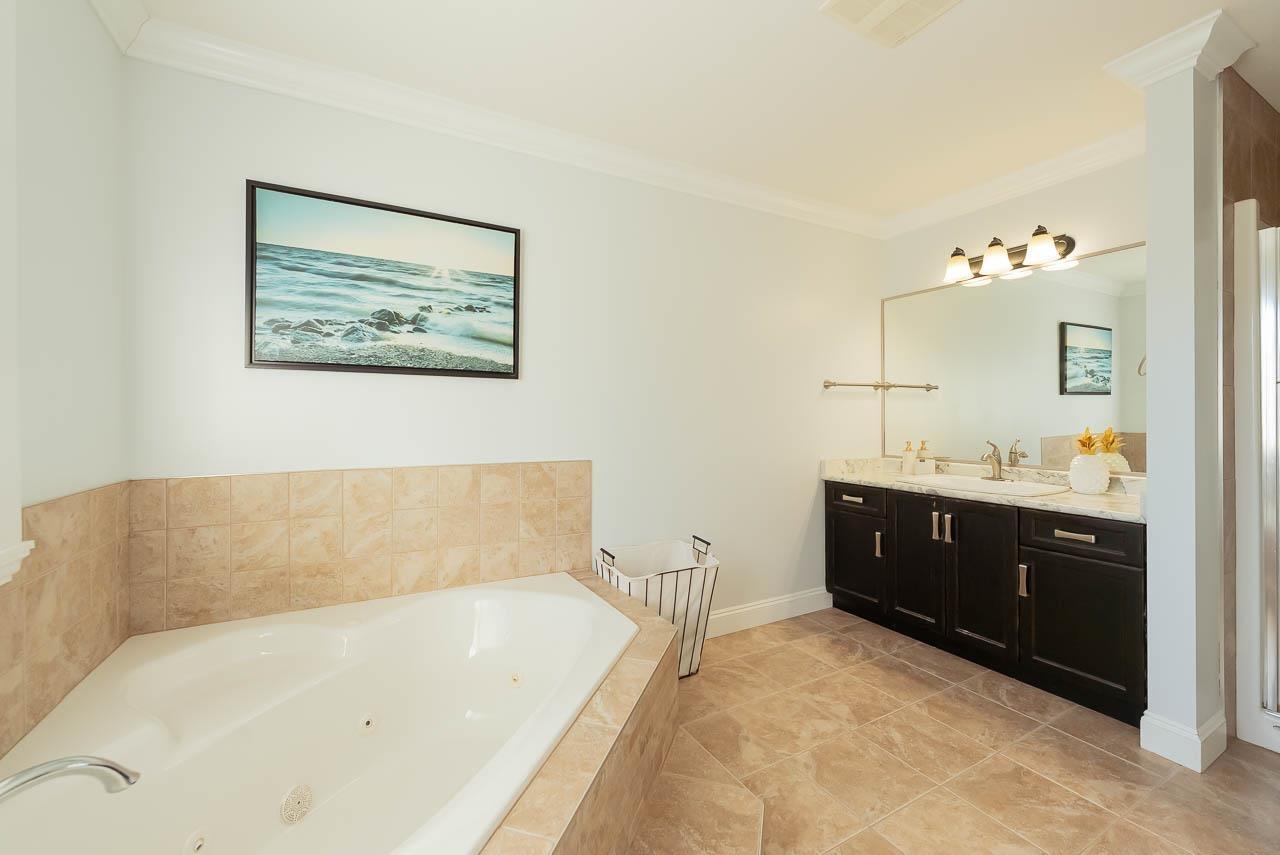 7260 196 Street, Langley, British Columbia  V2Y 3C3 - Photo 14 - R3091439