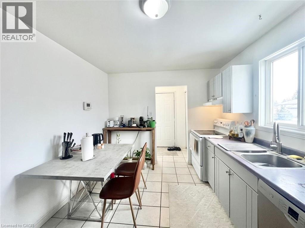 338 Fleming Drive, London, Ontario  N5V 4Y6 - Photo 11 - 40809393