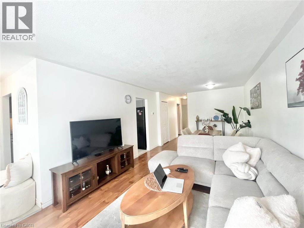 338 Fleming Drive, London, Ontario  N5V 4Y6 - Photo 6 - 40809393