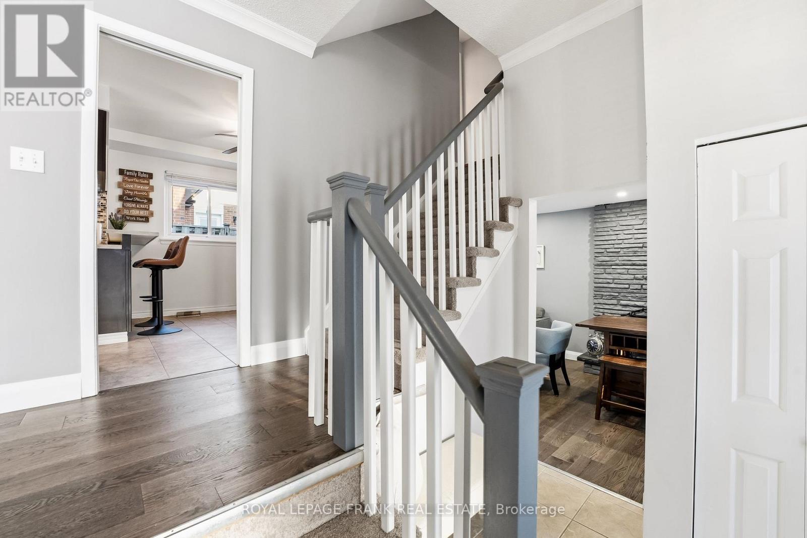 489 Crestwood Drive, Oshawa, Ontario  L1G 2R4 - Photo 5 - E12842398