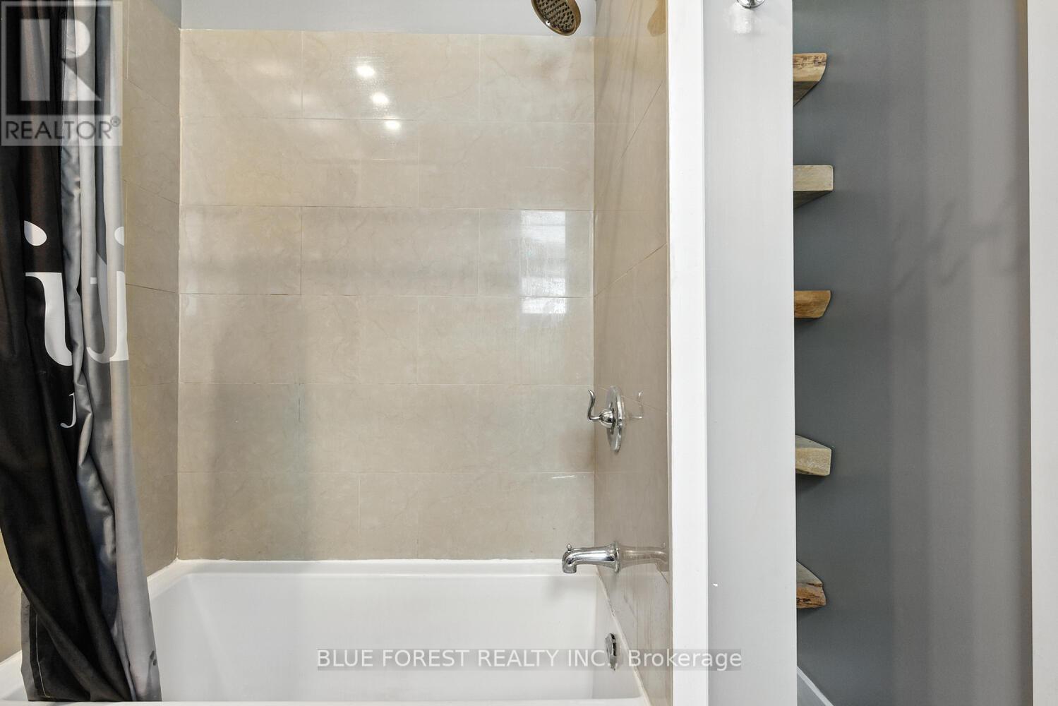 358 Simcoe Street, London East, Ontario  N6B 1J7 - Photo 22 - X12842376