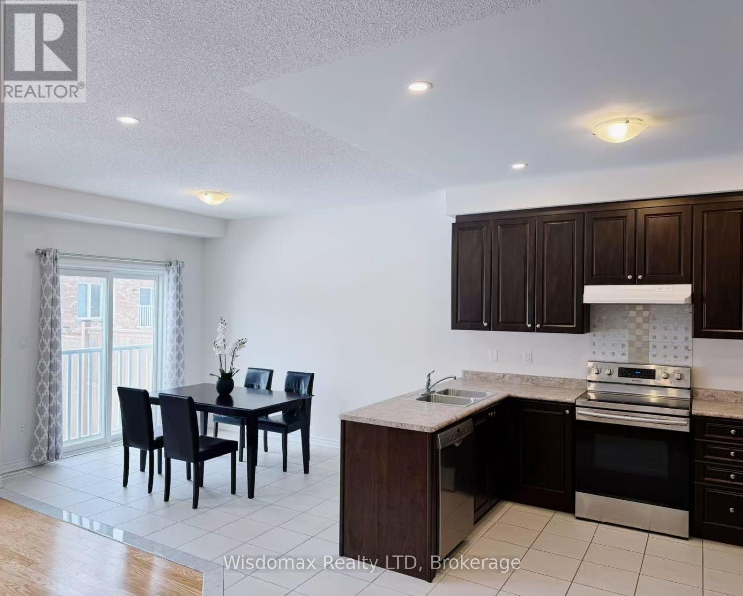 29 Palace Street, Thorold, Ontario  L2V 0J7 - Photo 7 - X12842388