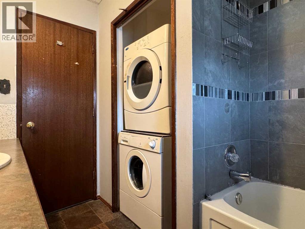 1251 St Catherine Road N, Lethbridge, Alberta  T1H 4E9 - Photo 13 - A2289681