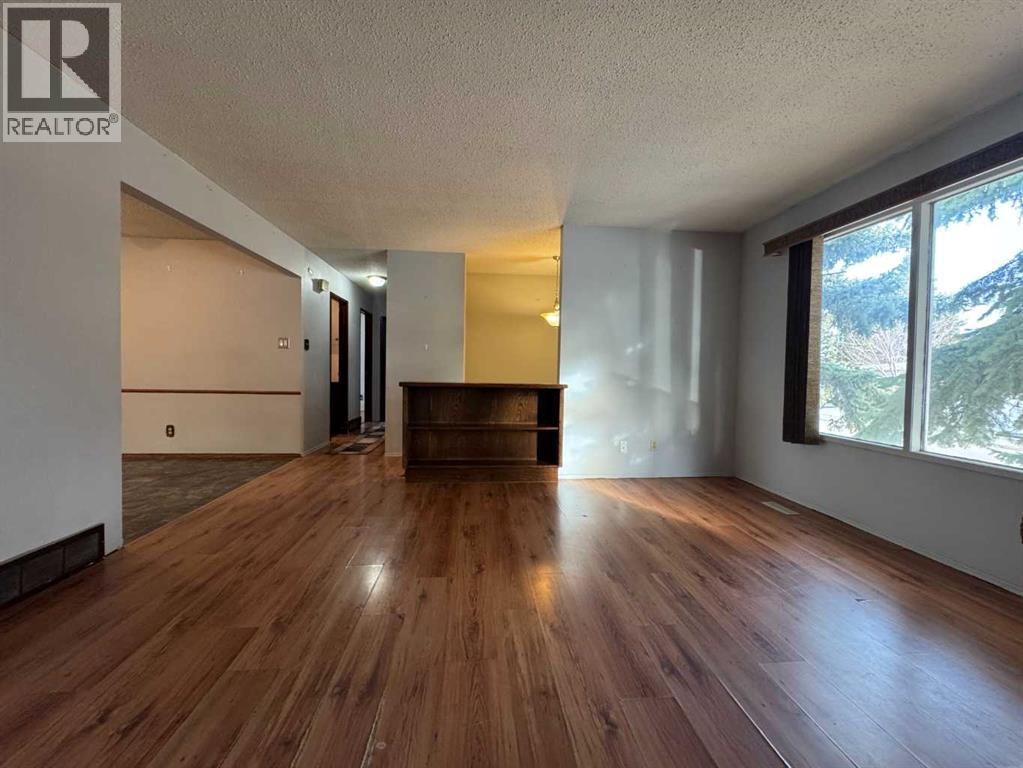 1251 St Catherine Road N, Lethbridge, Alberta  T1H 4E9 - Photo 6 - A2289681