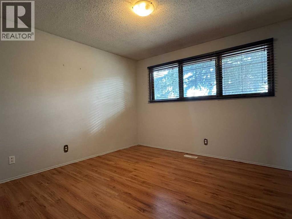 1251 St Catherine Road N, Lethbridge, Alberta  T1H 4E9 - Photo 11 - A2289681