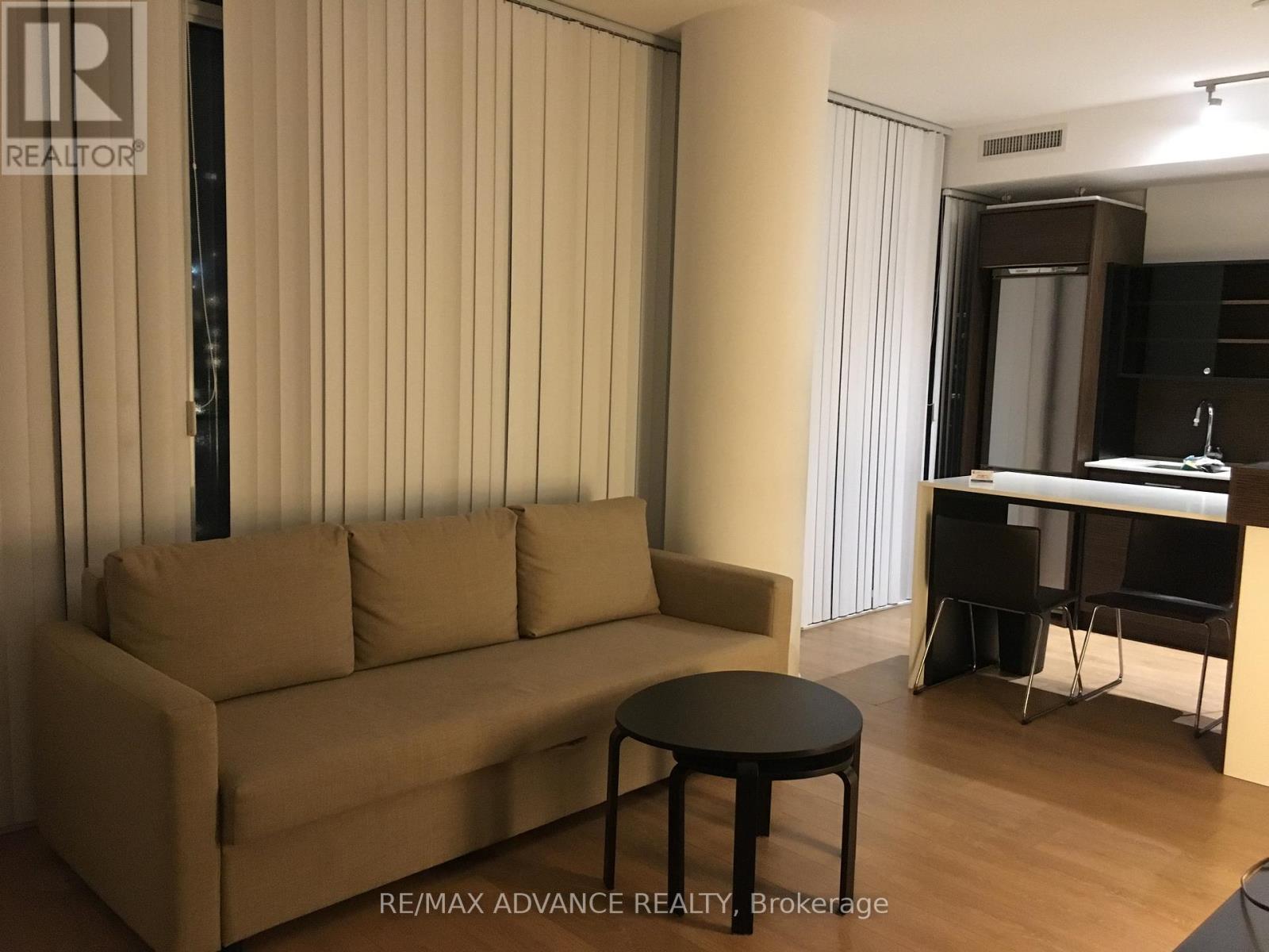 1408 - 75 St Nicholas Street, Toronto, Ontario  M4Y 0A5 - Photo 7 - C12842410