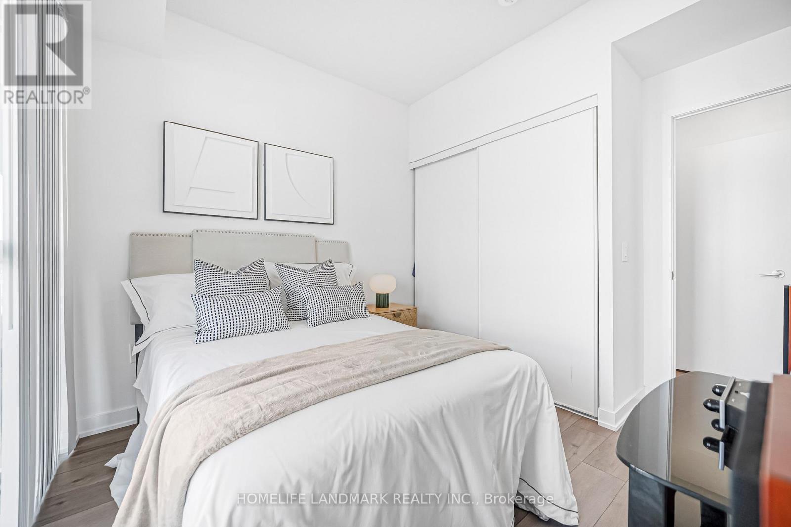 622 - 10 Honeycrisp Crescent, Vaughan, Ontario  L4K 0M7 - Photo 12 - N12842420