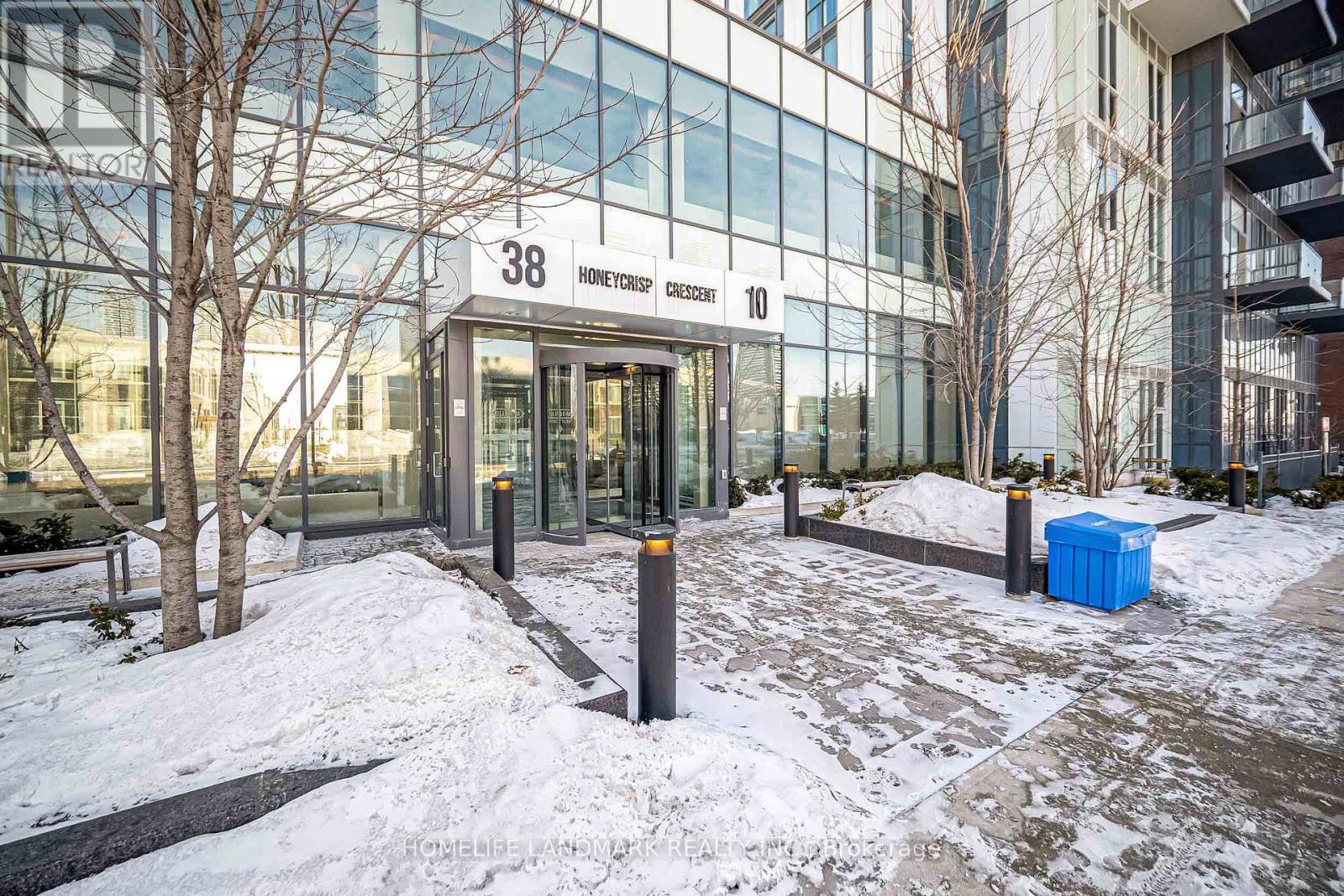 622 - 10 Honeycrisp Crescent, Vaughan, Ontario  L4K 0M7 - Photo 2 - N12842420