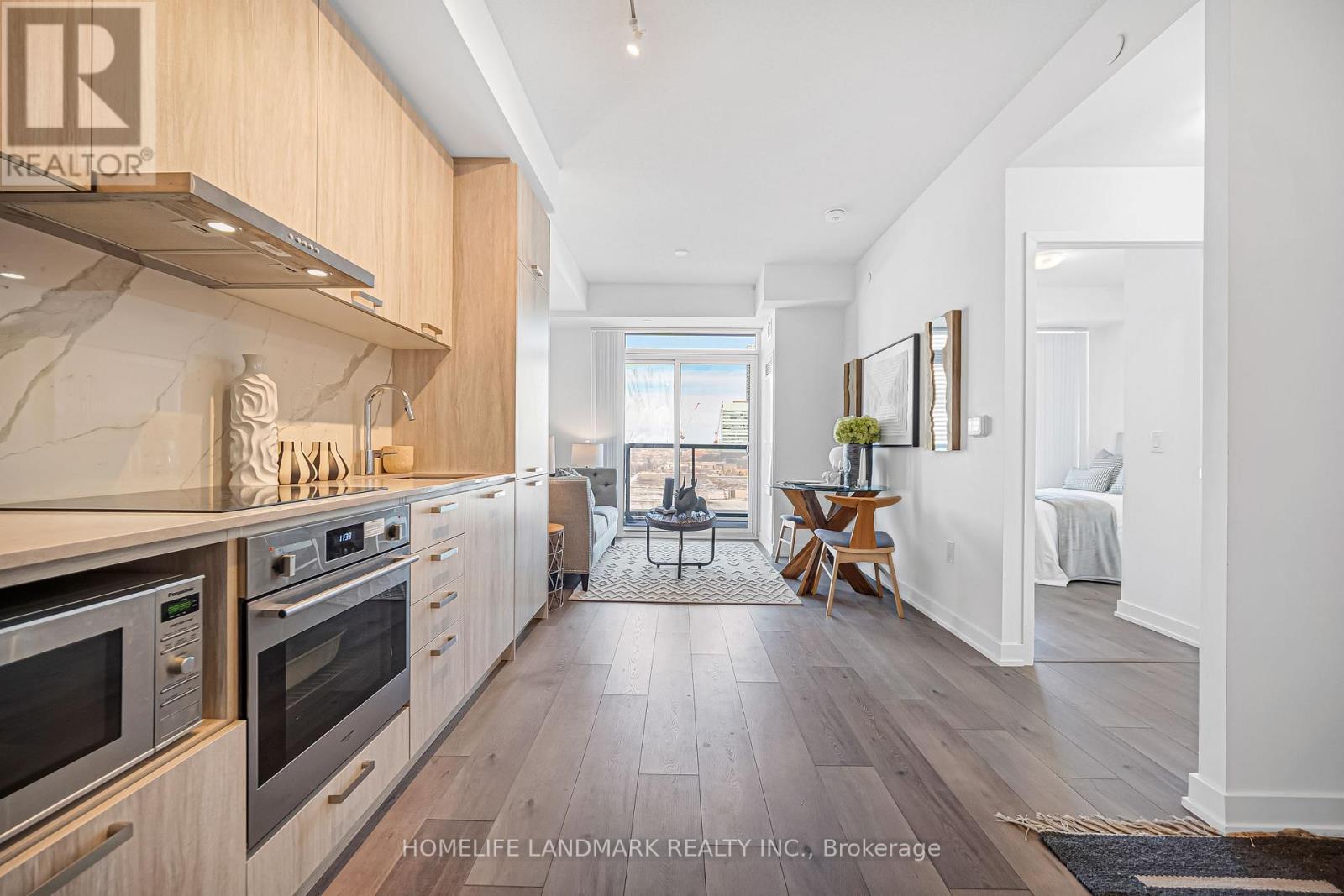 622 - 10 Honeycrisp Crescent, Vaughan, Ontario  L4K 0M7 - Photo 5 - N12842420