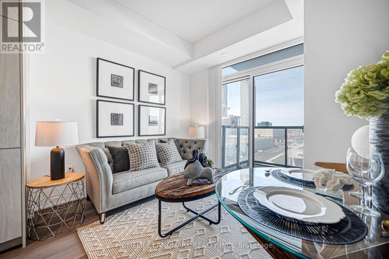 622 - 10 Honeycrisp Crescent, Vaughan, Ontario  L4K 0M7 - Photo 7 - N12842420