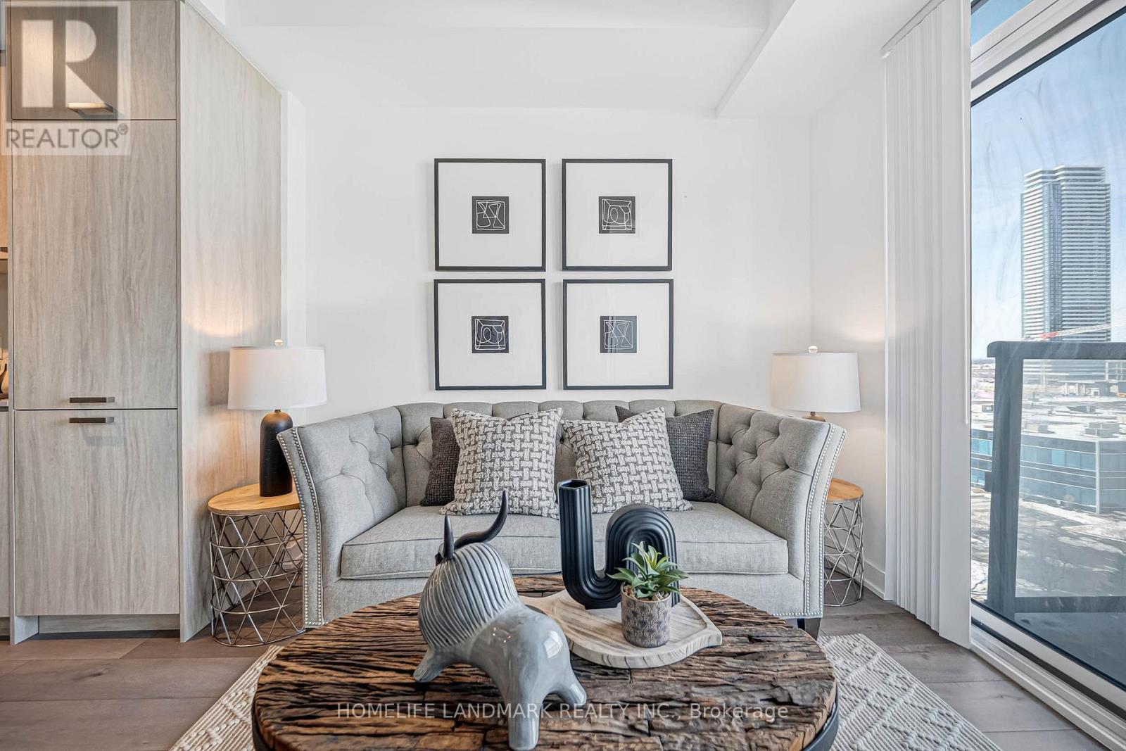 622 - 10 Honeycrisp Crescent, Vaughan, Ontario  L4K 0M7 - Photo 8 - N12842420