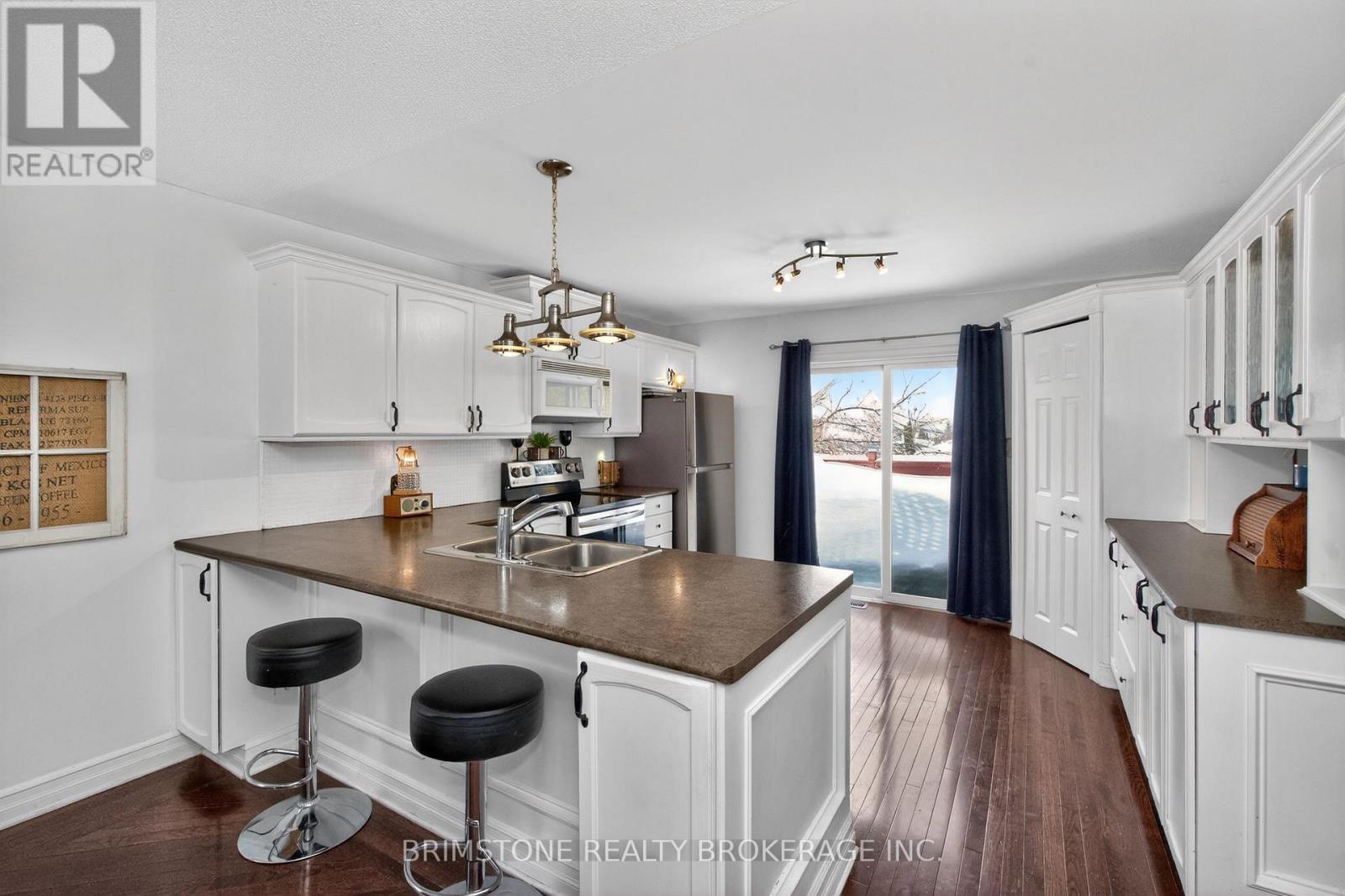 22 Dykstra Drive, Barrie, Ontario  L4N 0E2 - Photo 5 - S12842374