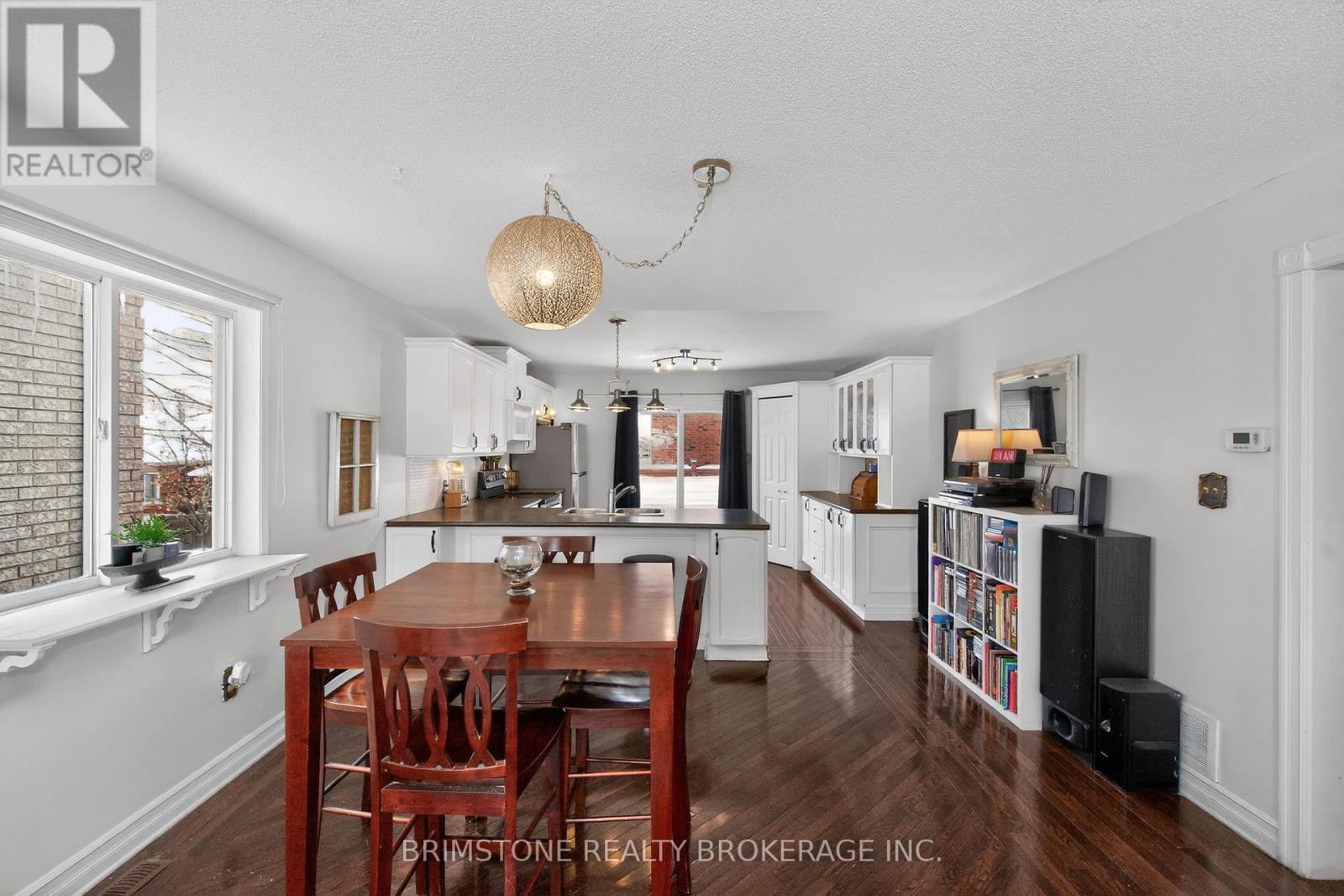 22 Dykstra Drive, Barrie, Ontario  L4N 0E2 - Photo 9 - S12842374