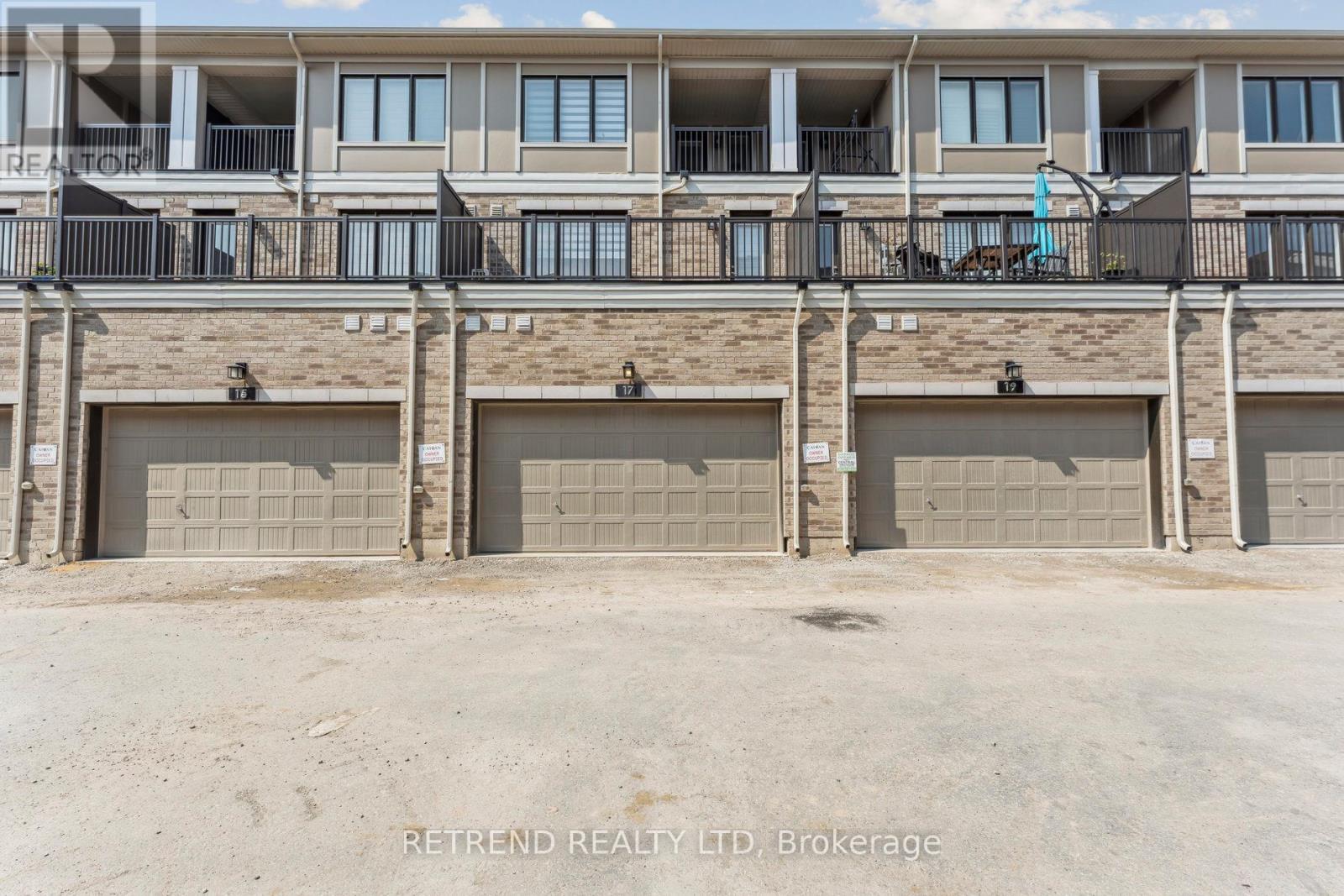 17 Moosehead Drive W, Brampton, Ontario  L7A 0B8 - Photo 30 - W12842384