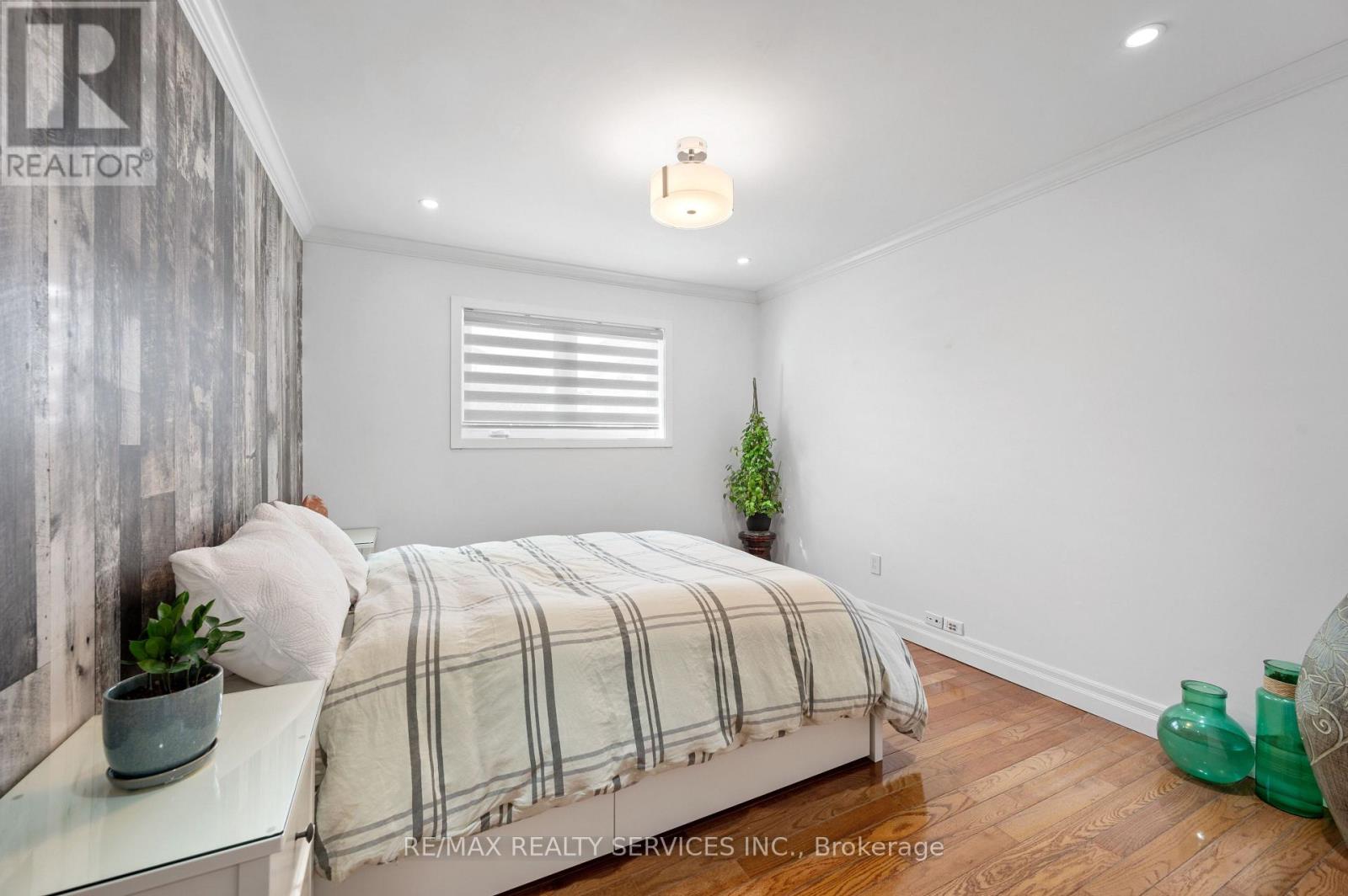 8 Bradwick Court, Caledon, Ontario  L7C 1B6 - Photo 23 - W12842406