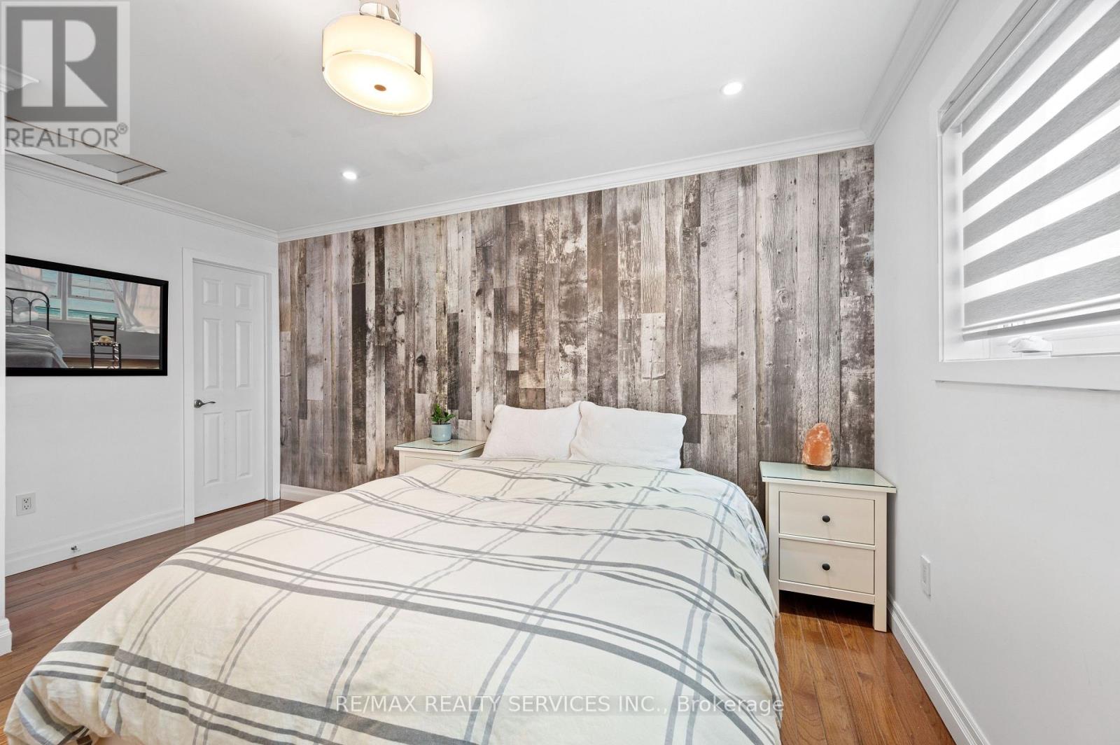 8 Bradwick Court, Caledon, Ontario  L7C 1B6 - Photo 24 - W12842406