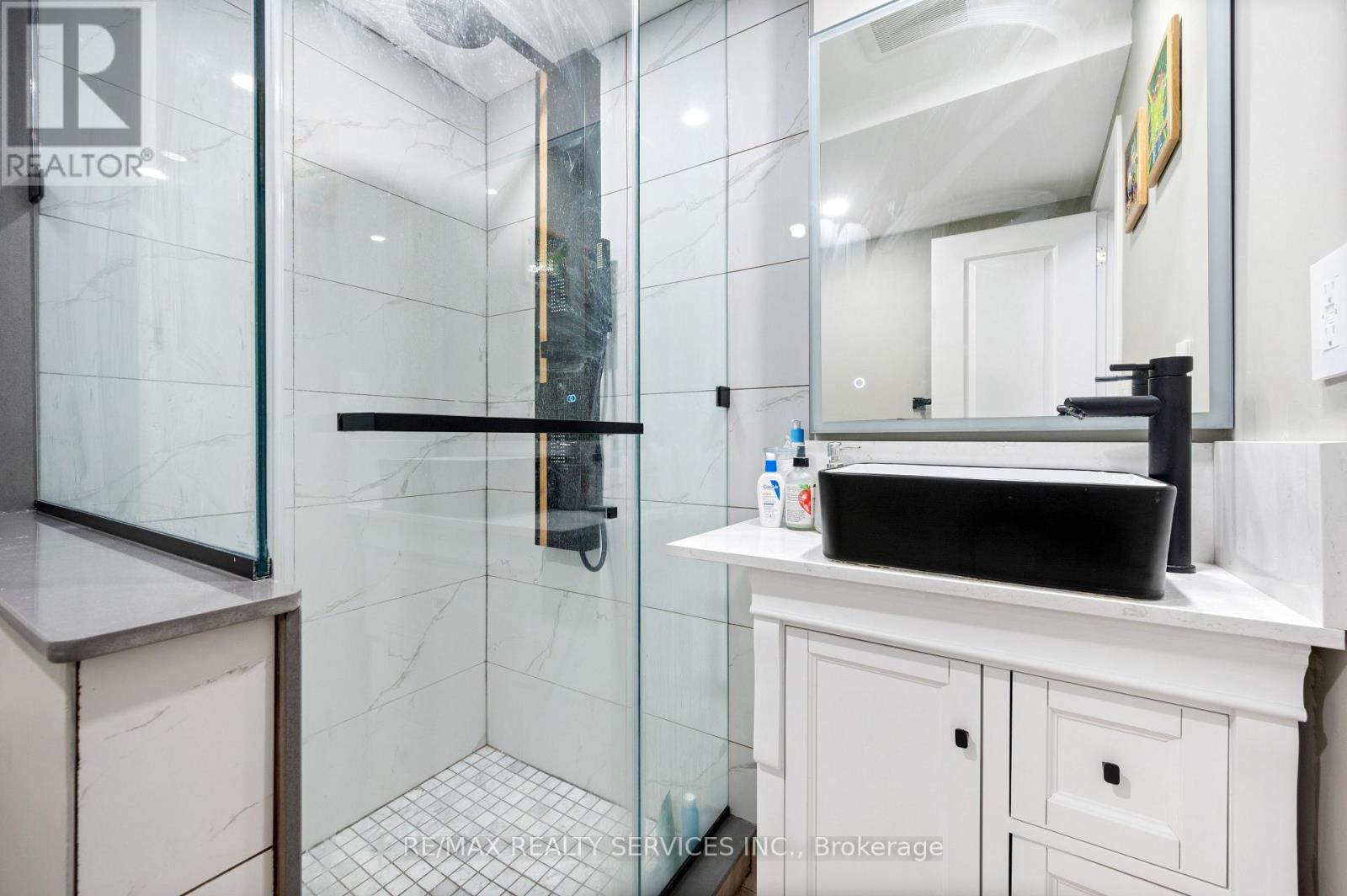 8 Bradwick Court, Caledon, Ontario  L7C 1B6 - Photo 36 - W12842406