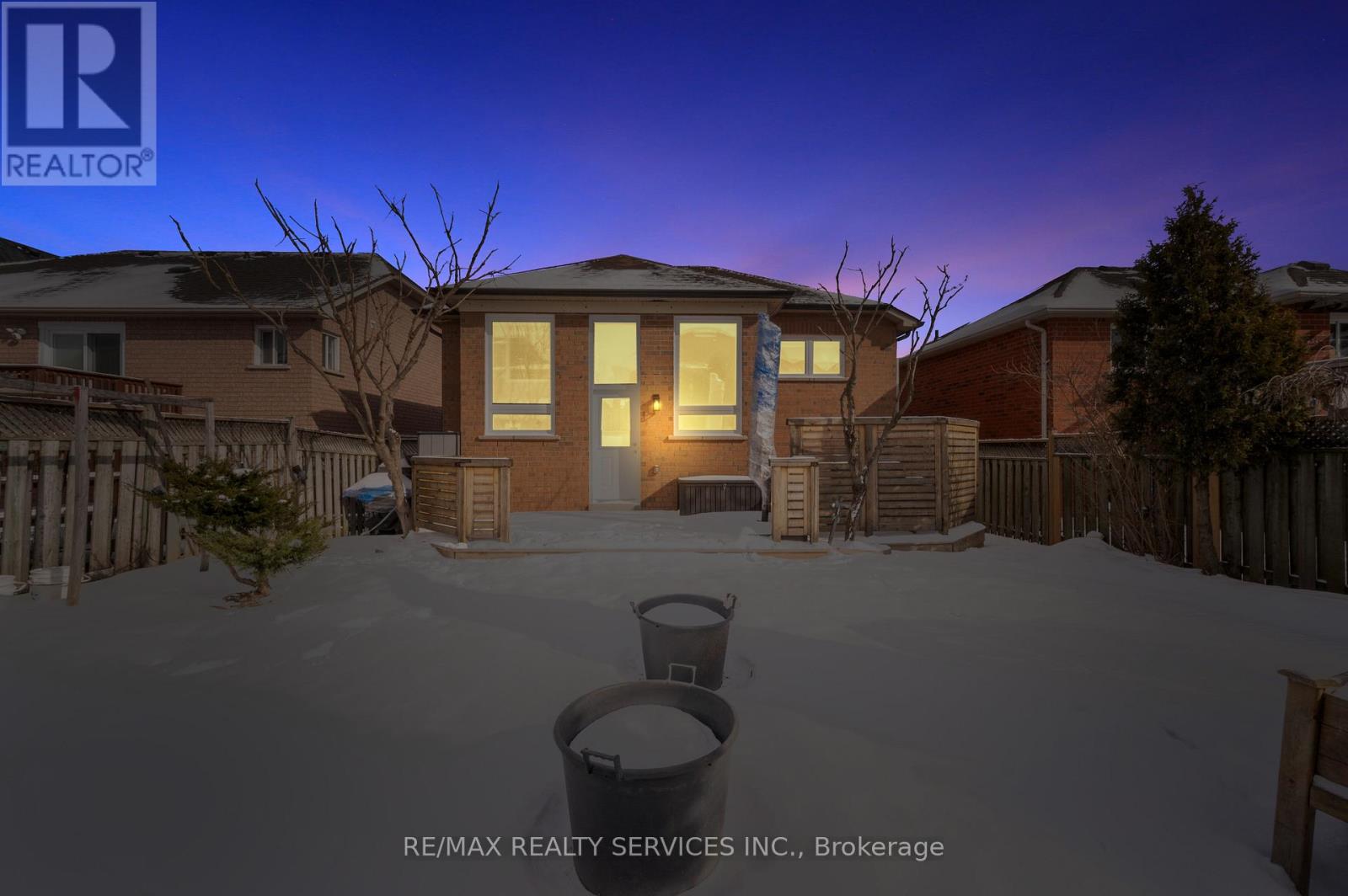 8 Bradwick Court, Caledon, Ontario  L7C 1B6 - Photo 41 - W12842406