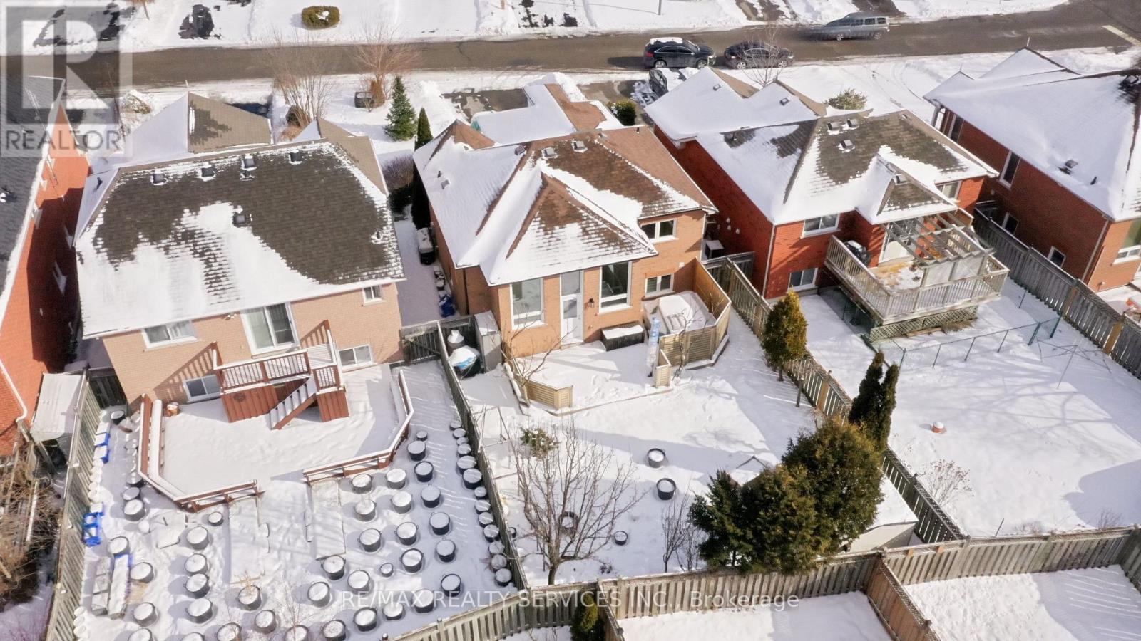 8 Bradwick Court, Caledon, Ontario  L7C 1B6 - Photo 42 - W12842406