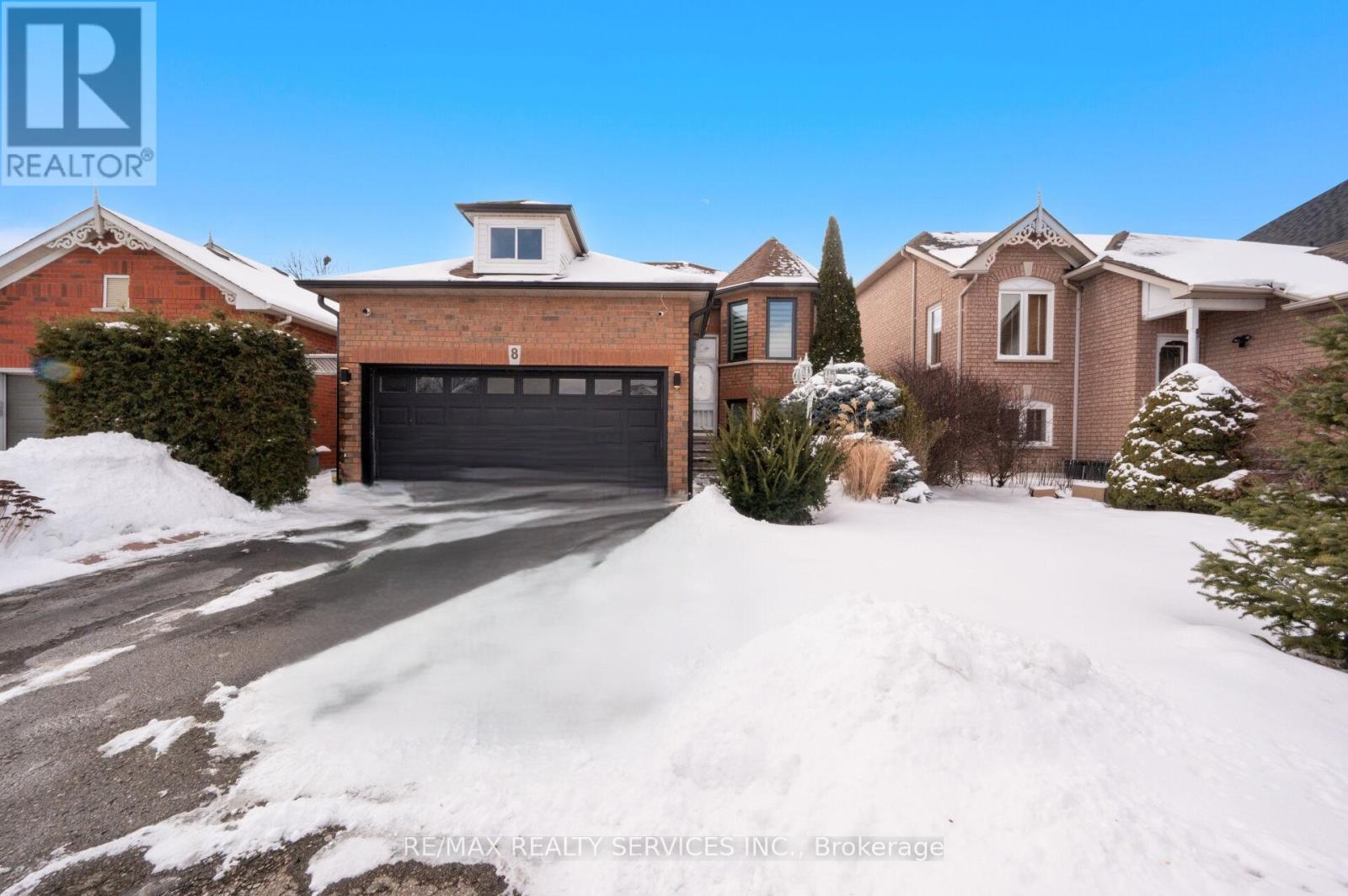 8 Bradwick Court, Caledon, Ontario  L7C 1B6 - Photo 6 - W12842406