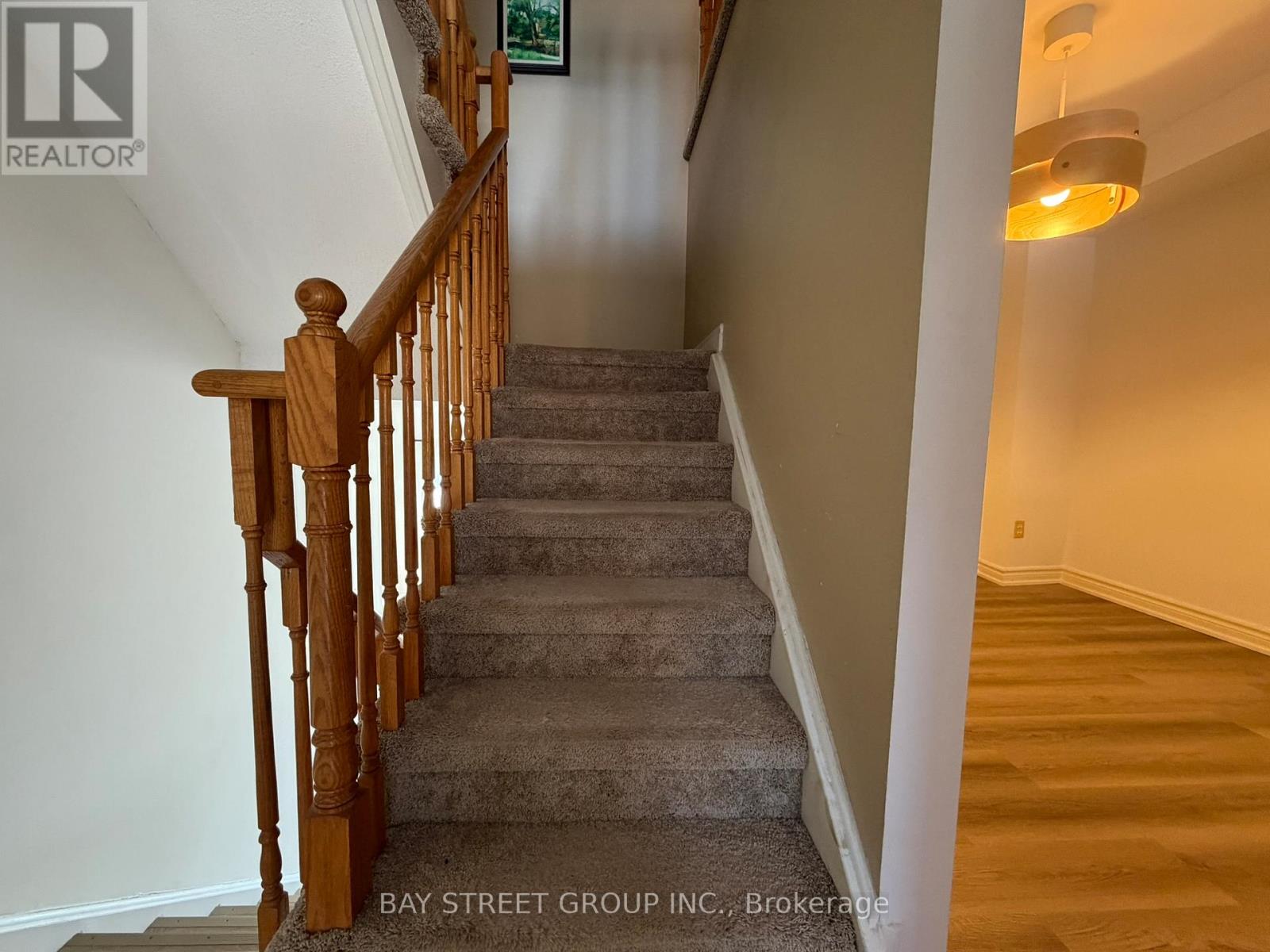 23 - 1100 Queens Avenue, Oakville, Ontario  L6H 2B5 - Photo 5 - W12842428