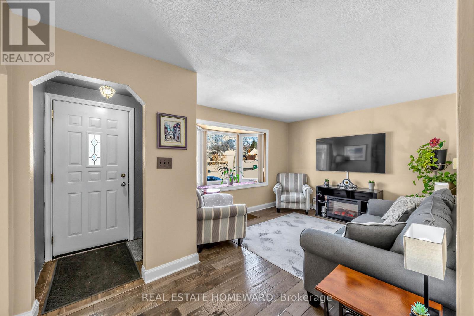 15 Medonte Avenue, Toronto, Ontario  M1L 1Z2 - Photo 7 - E12842450