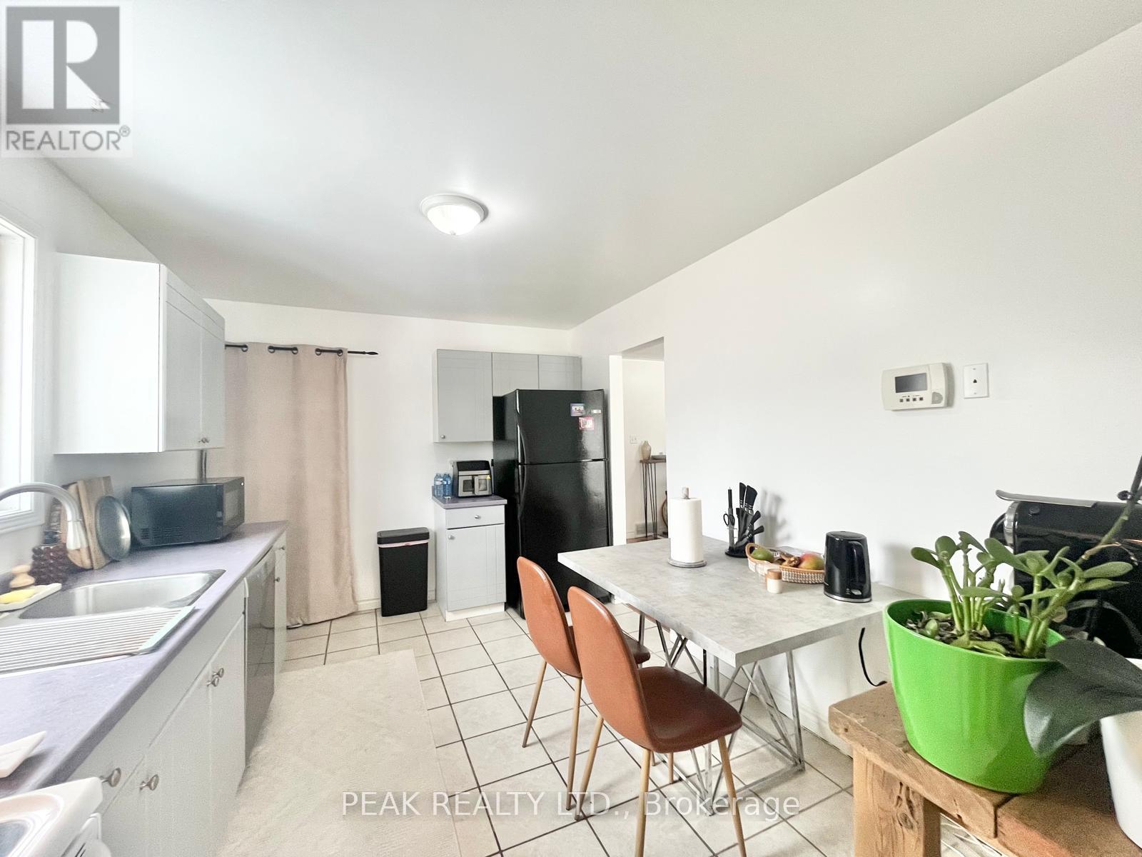 338 Fleming Drive, London East, Ontario  N5V 4Y6 - Photo 10 - X12842436