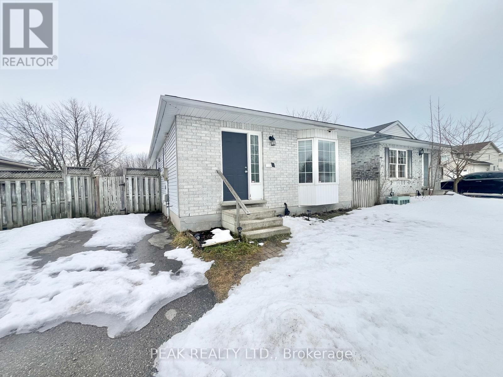 338 Fleming Drive, London East, Ontario  N5V 4Y6 - Photo 2 - X12842436
