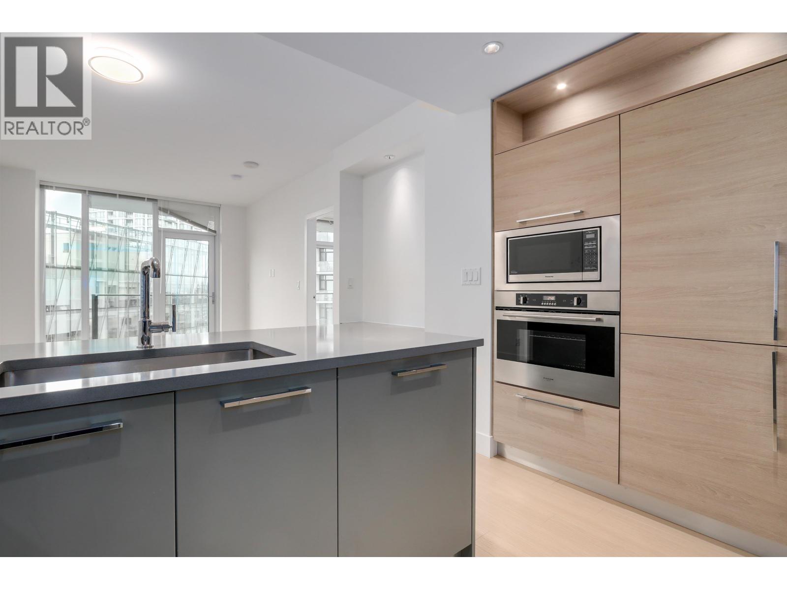 901 7388 Kingsway, Burnaby, British Columbia  V3N 0G9 - Photo 9 - R3094857