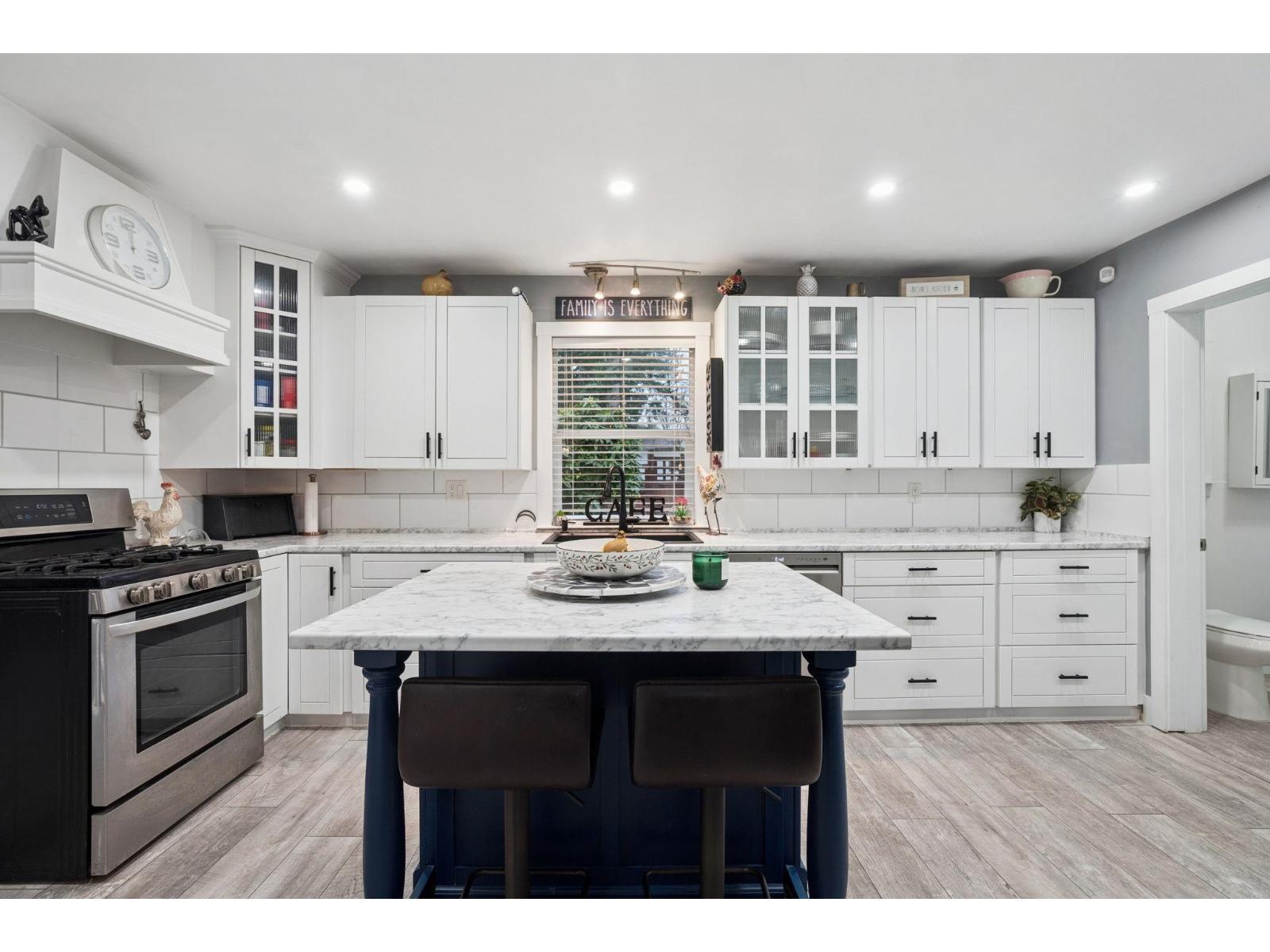 7334 ALDER STREET, Mission, British Columbia