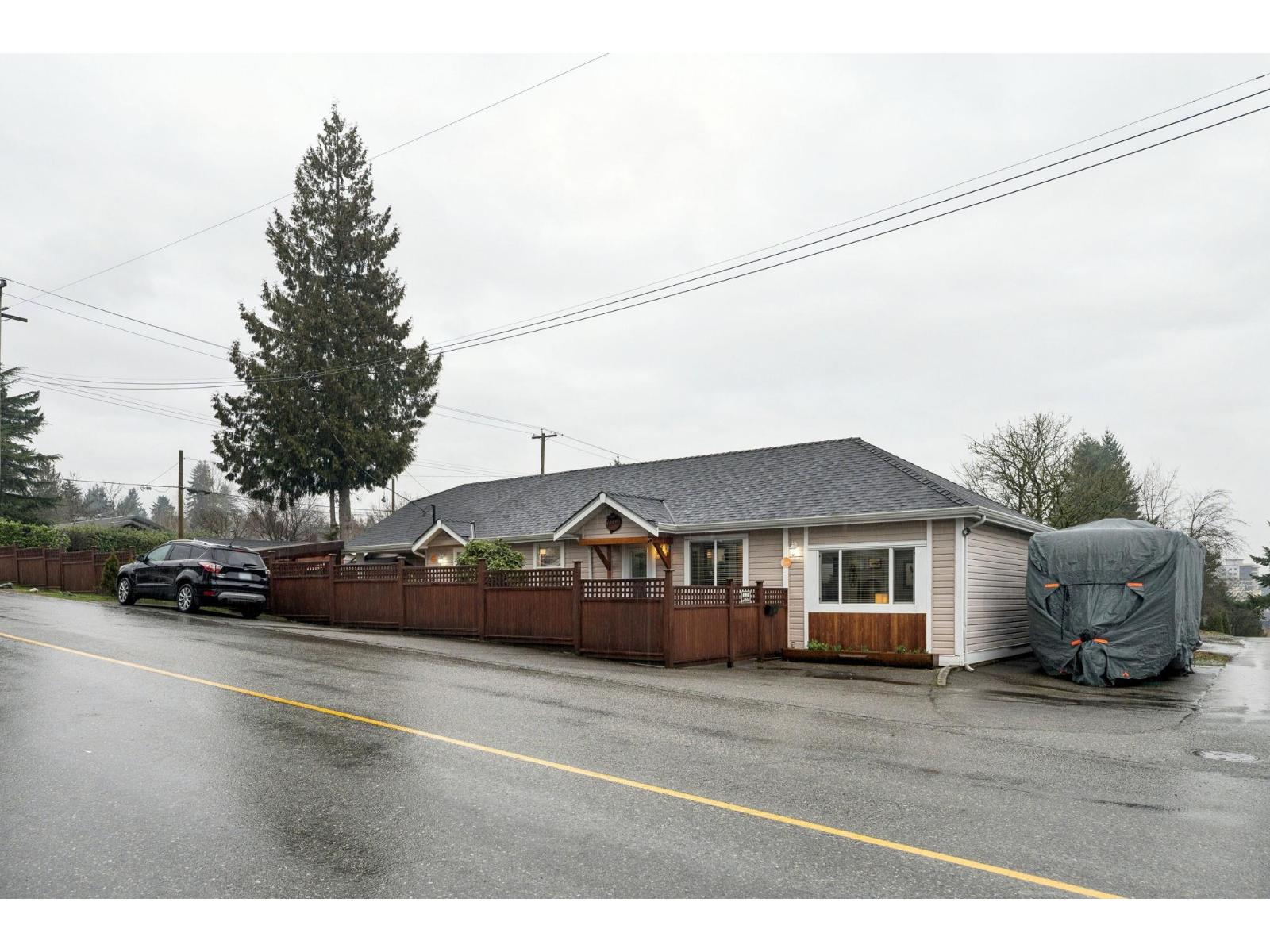 7334 Alder Street, Mission, British Columbia  V2V 3N9 - Photo 2 - R3088631