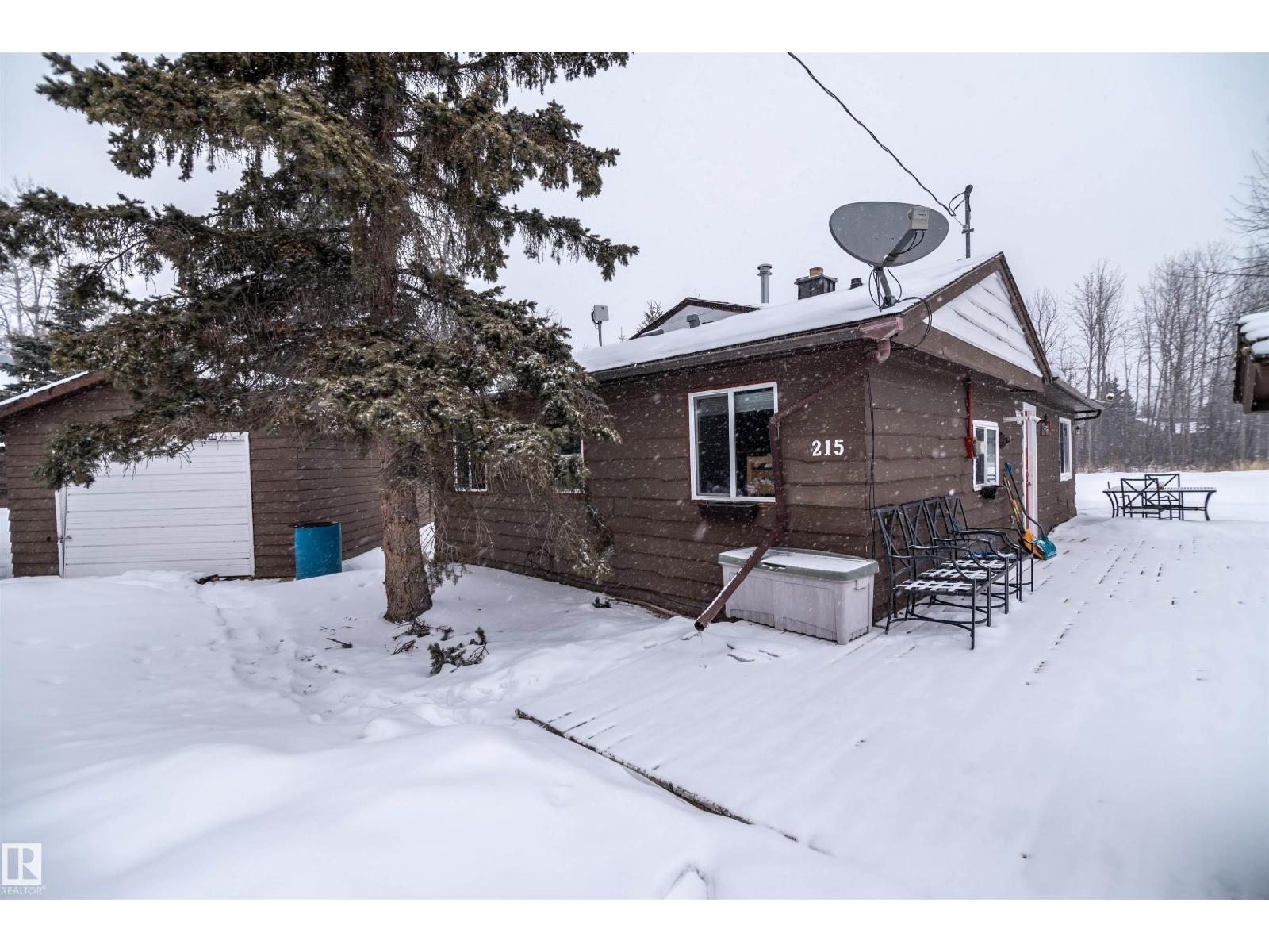 215 2 ST, Rural Lac Ste. Anne County, Alberta
