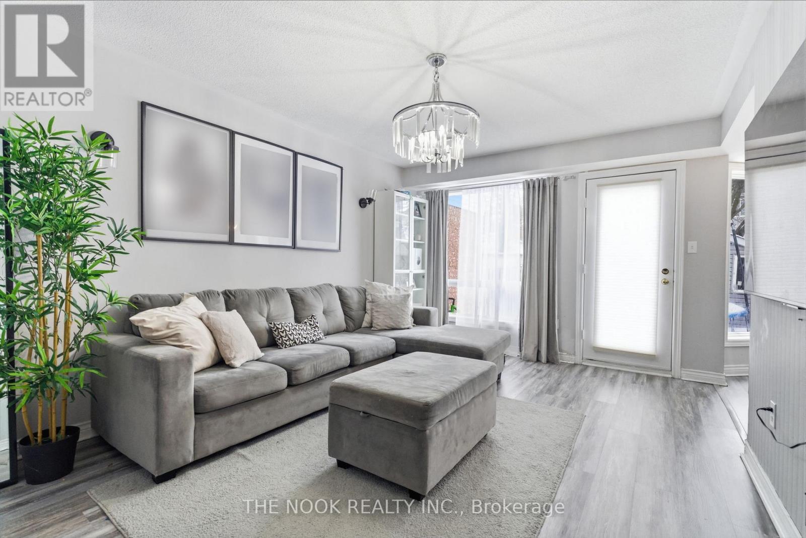 119 Brownstone Crescent, Clarington (Courtice), Ontario  L1E 2Y3 - Photo 4 - E12837462